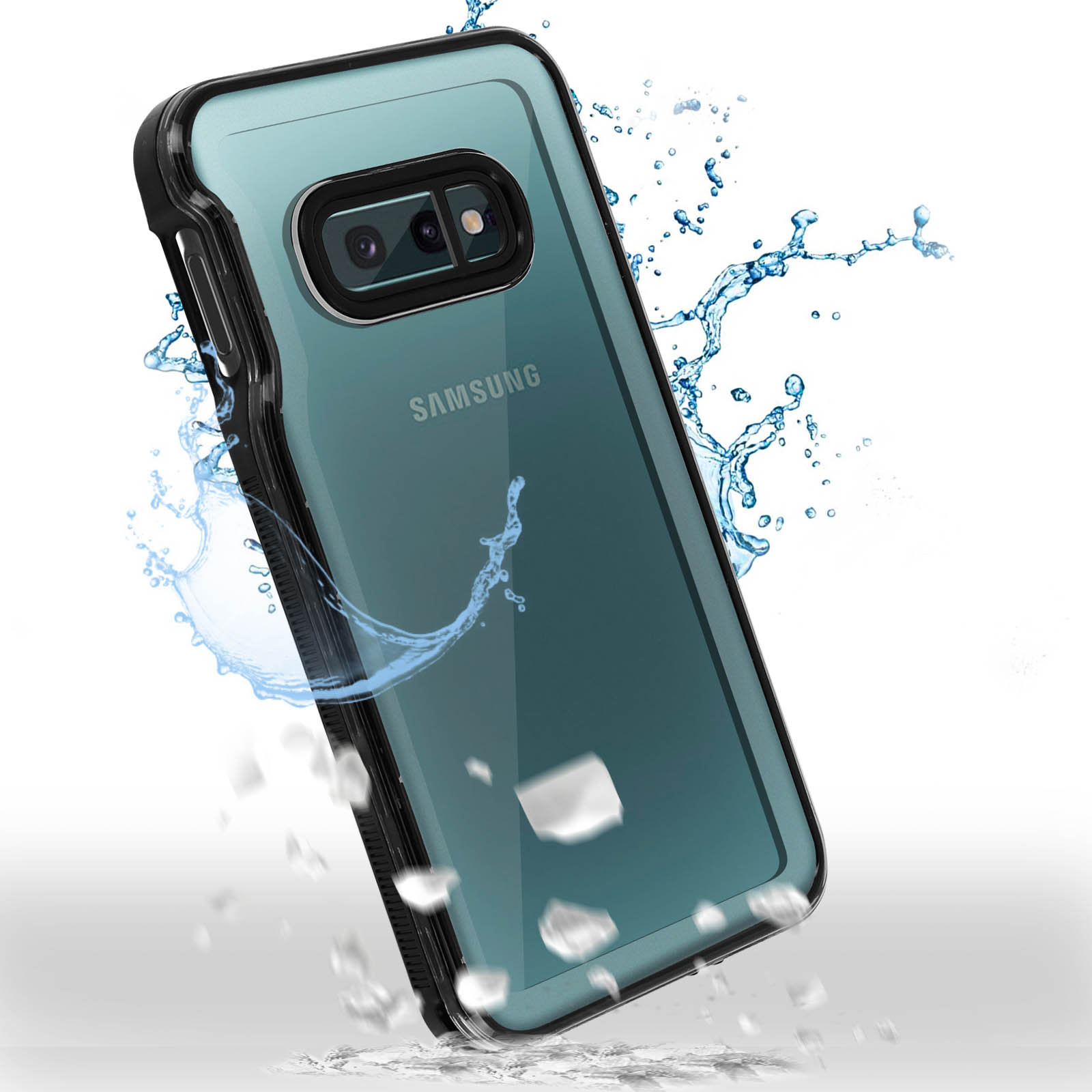 Ein Telefon in einer transparenten, wasserdichten Hülle, umgeben von Wasserspritzern vor weißem Hintergrund.