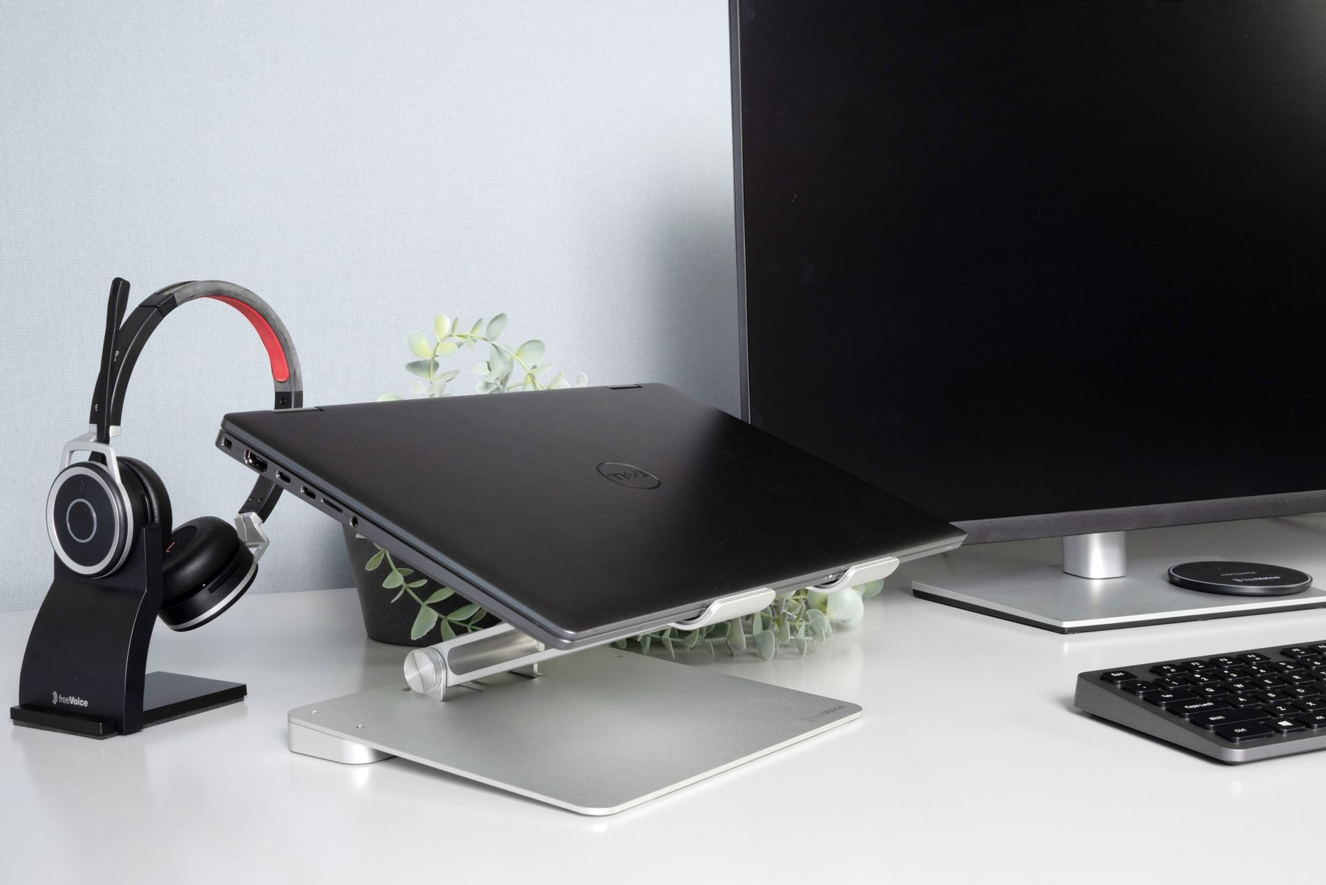 FREEVOICE Laptop Stand inkl. Dockingstation Dockingstation, Silber