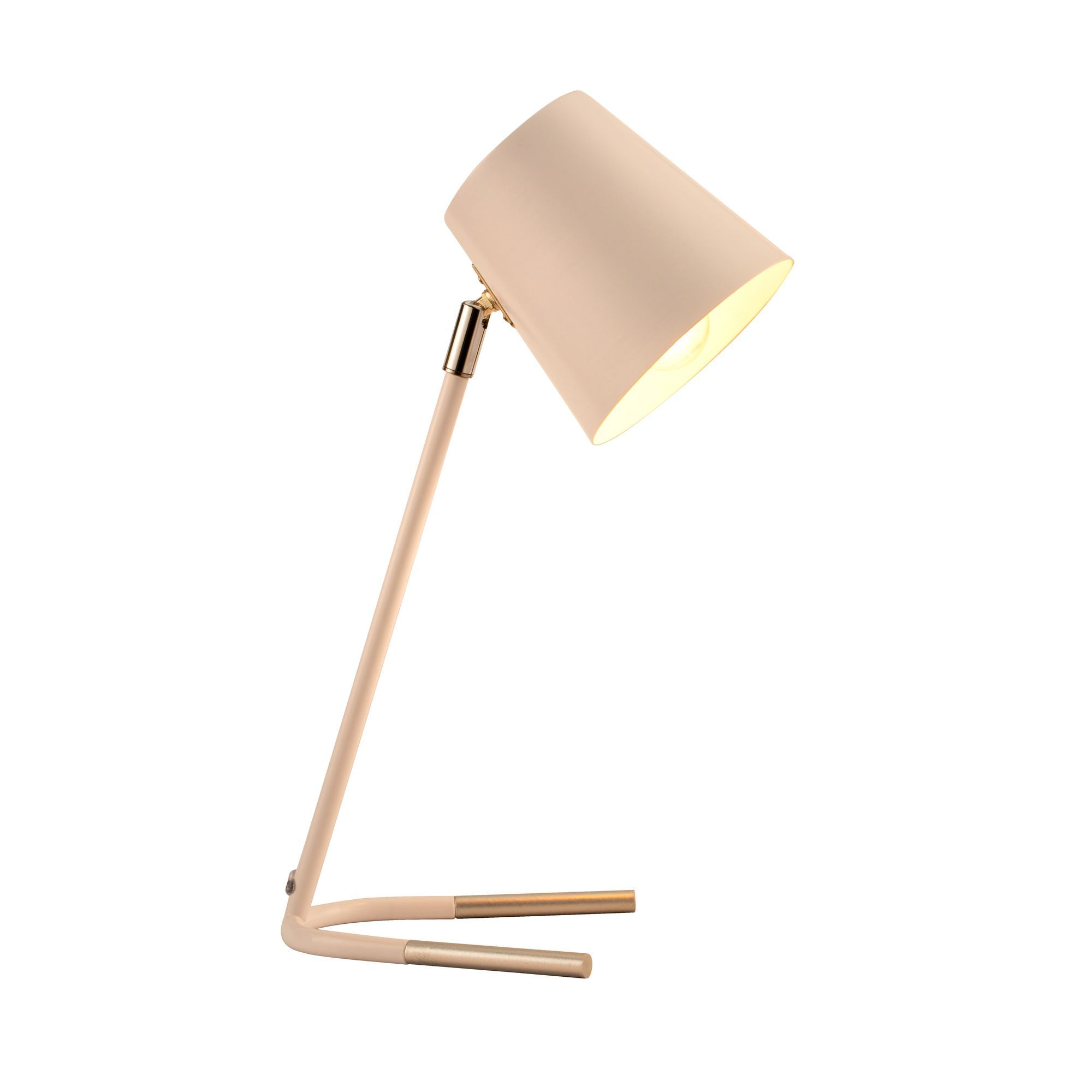 Eine beige Schreibtischlampe mit gebogenem Fuß und abgewinkeltem Lampenschirm. Das Licht ist an.