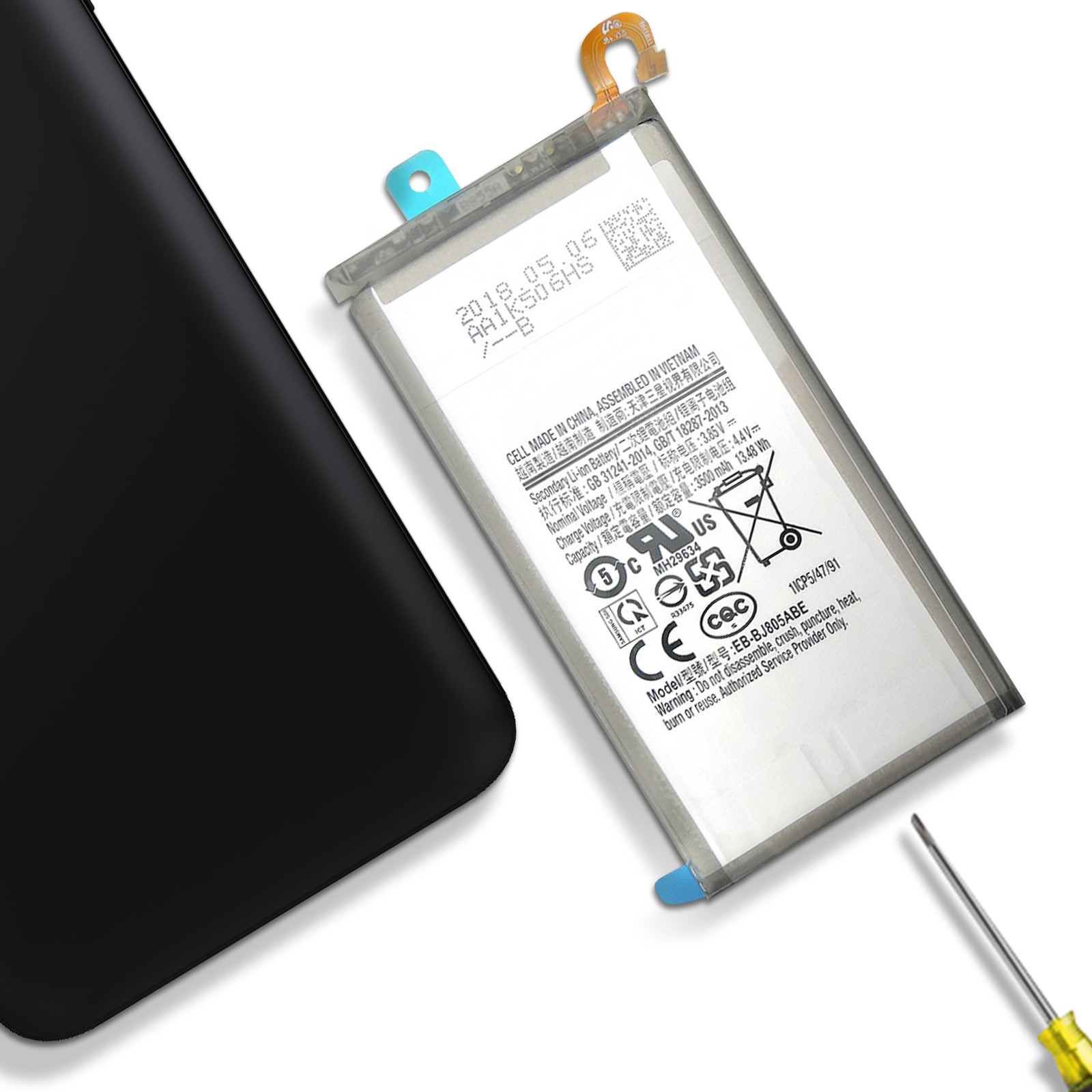 Una batería de teléfono y la parte trasera de un teléfono con una herramienta en el marco.