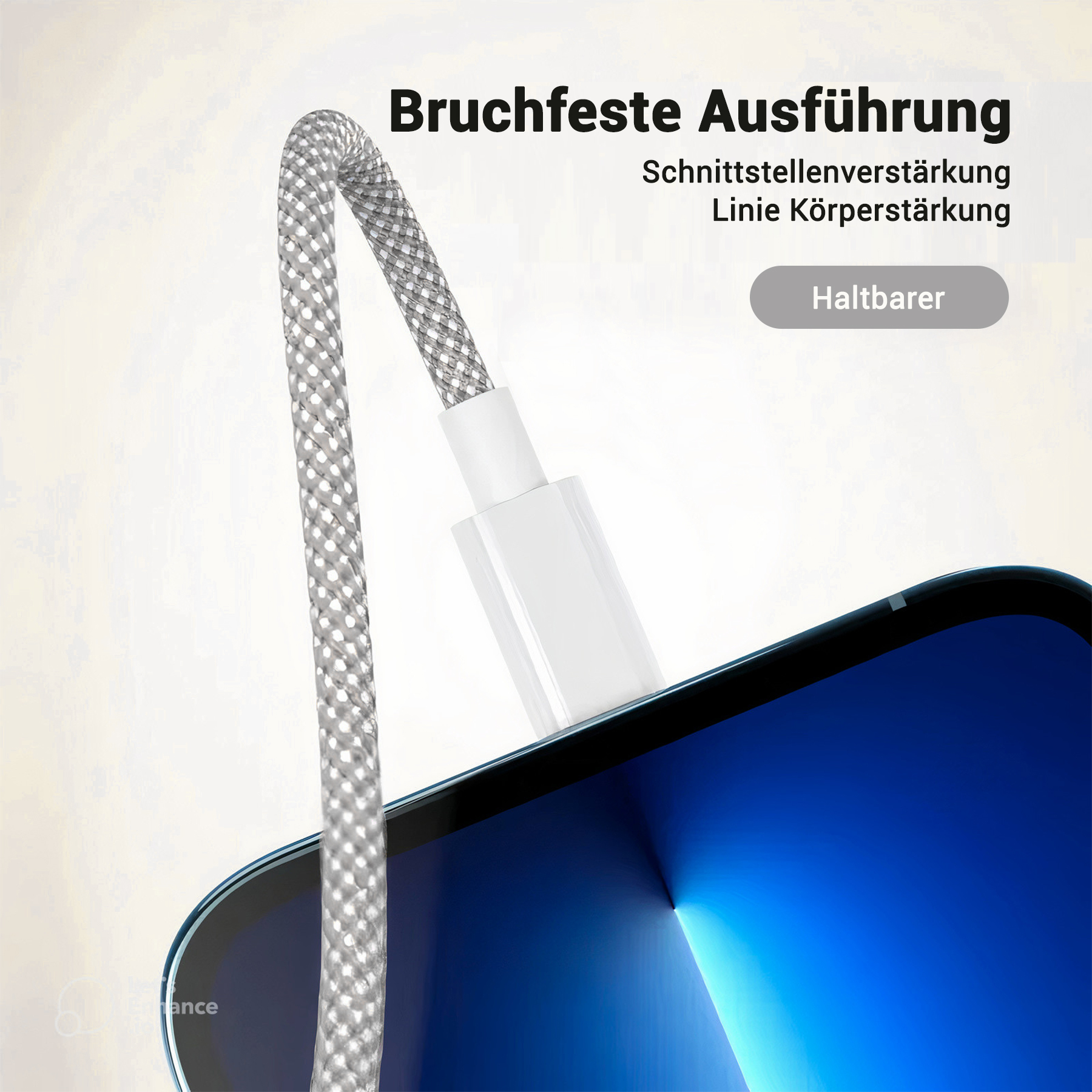 Nahaufnahme eines Ladekabels, das mit einem Telefon verbunden ist.