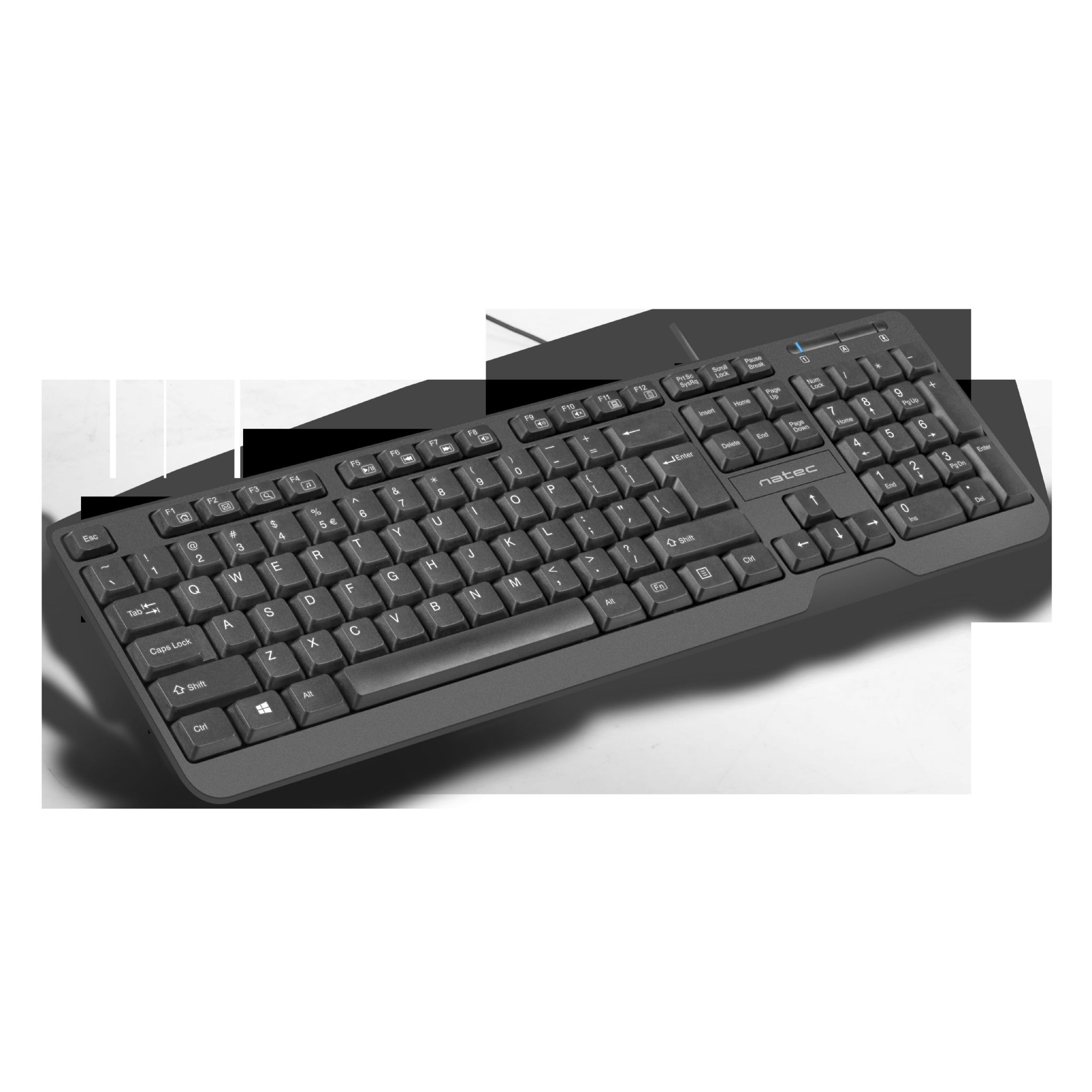 Czarna klawiatura z białymi klawiszami, widziana z pewnego kąta, ukazująca klawisze i podłączony kabel.