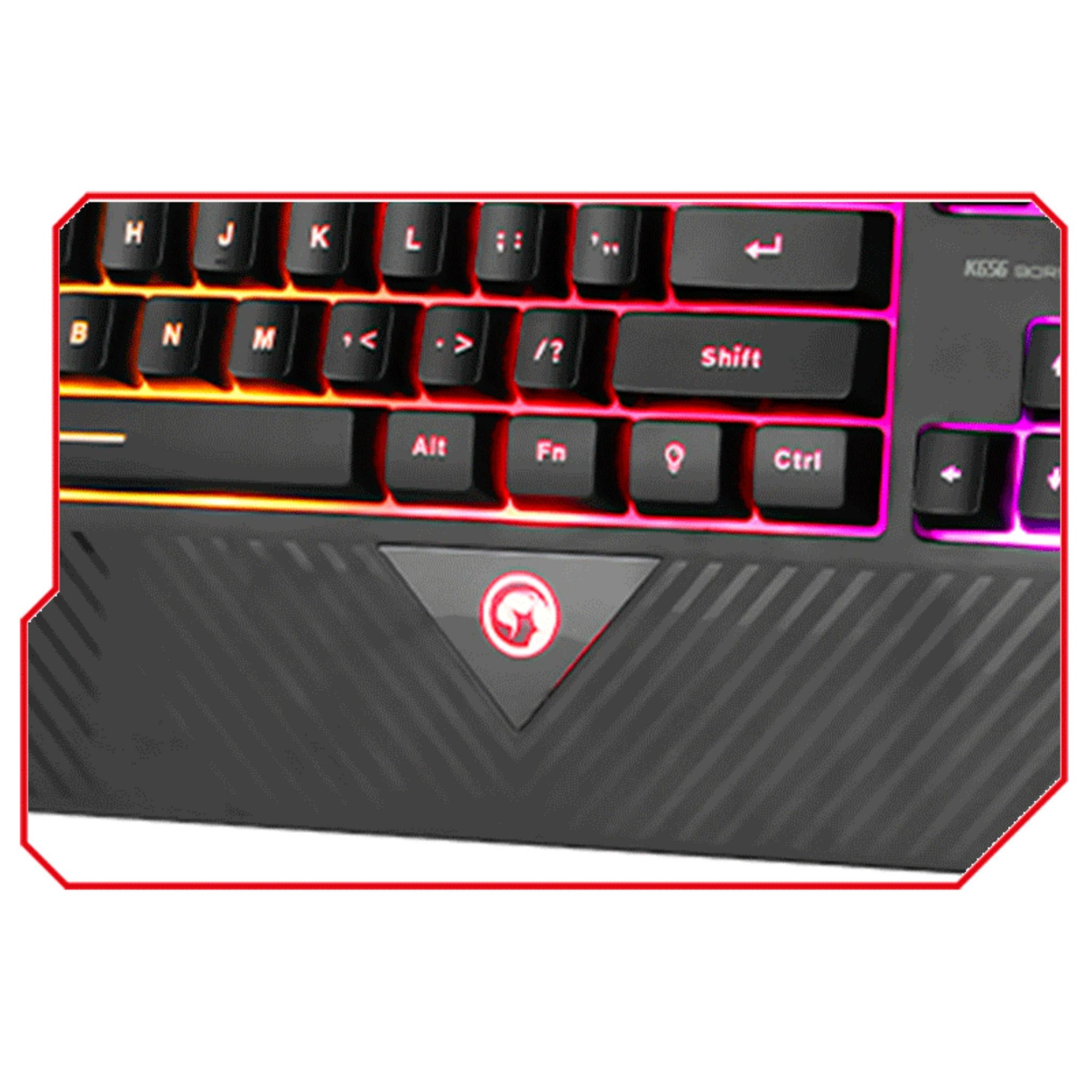 Teclado negro con teclas iluminadas. Funciones como Alt, Shift y Ctrl.