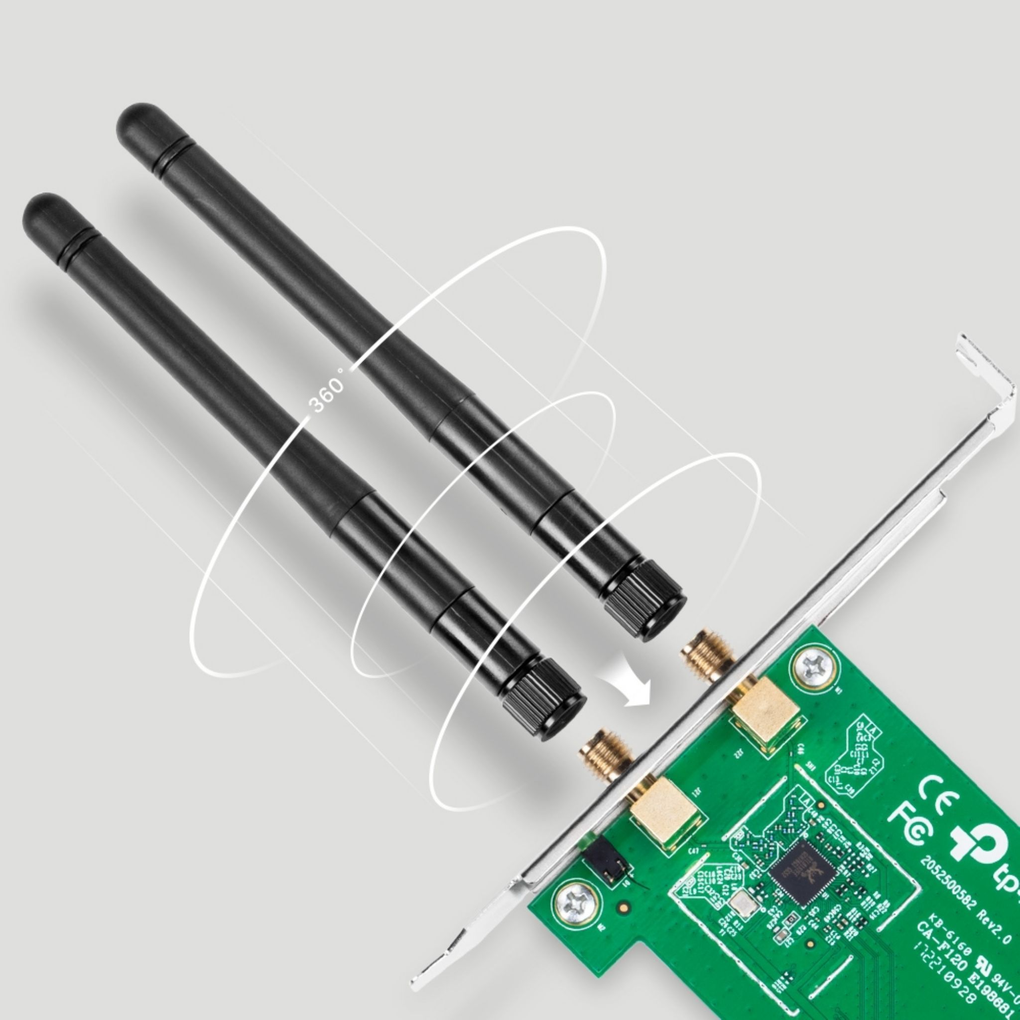 Karta PCIE z dwiema antenami. Strzałki pokazują, jak je podłączyć.