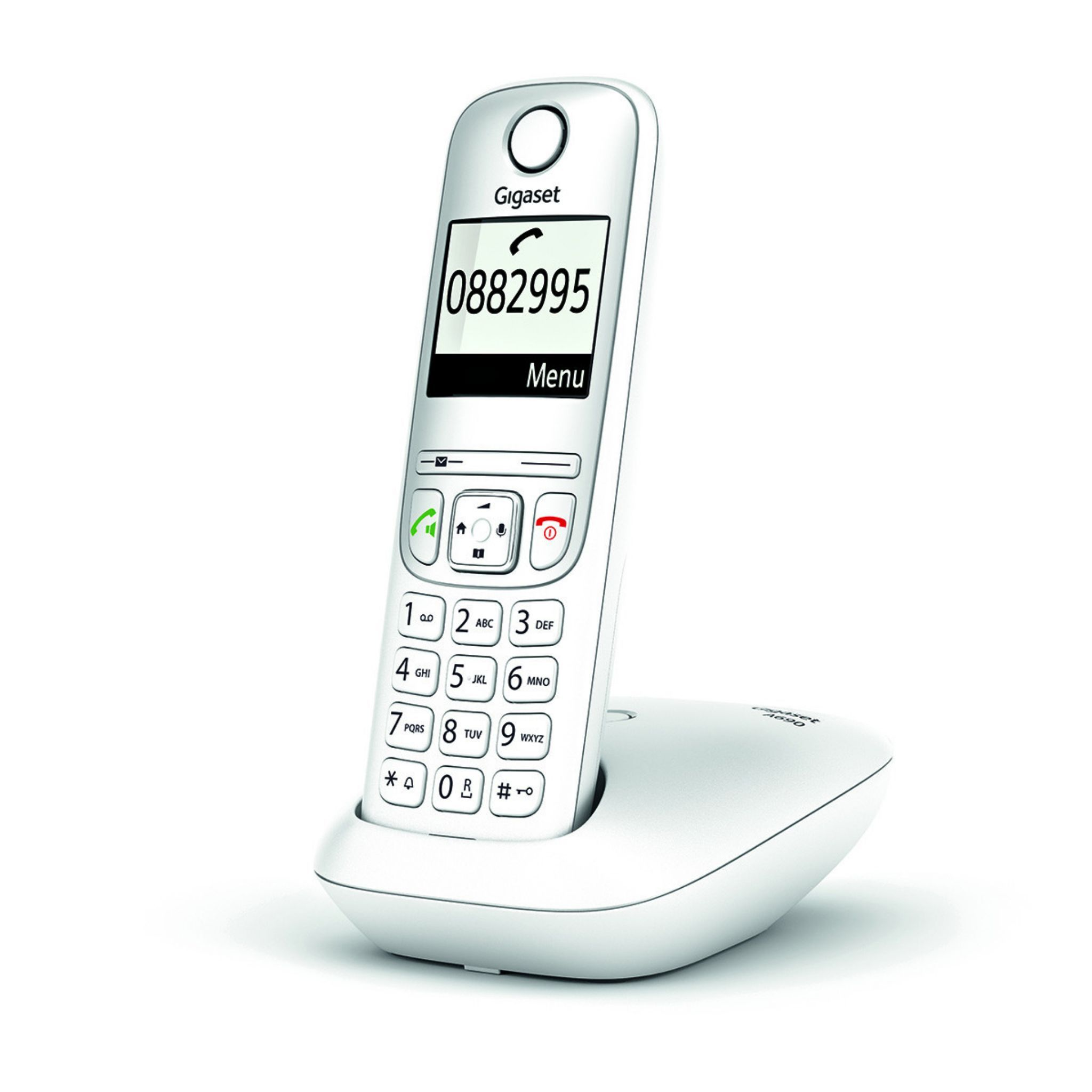 Teléfono inalámbrico blanco con una pantalla que muestra un número de teléfono. Está en su base de carga.