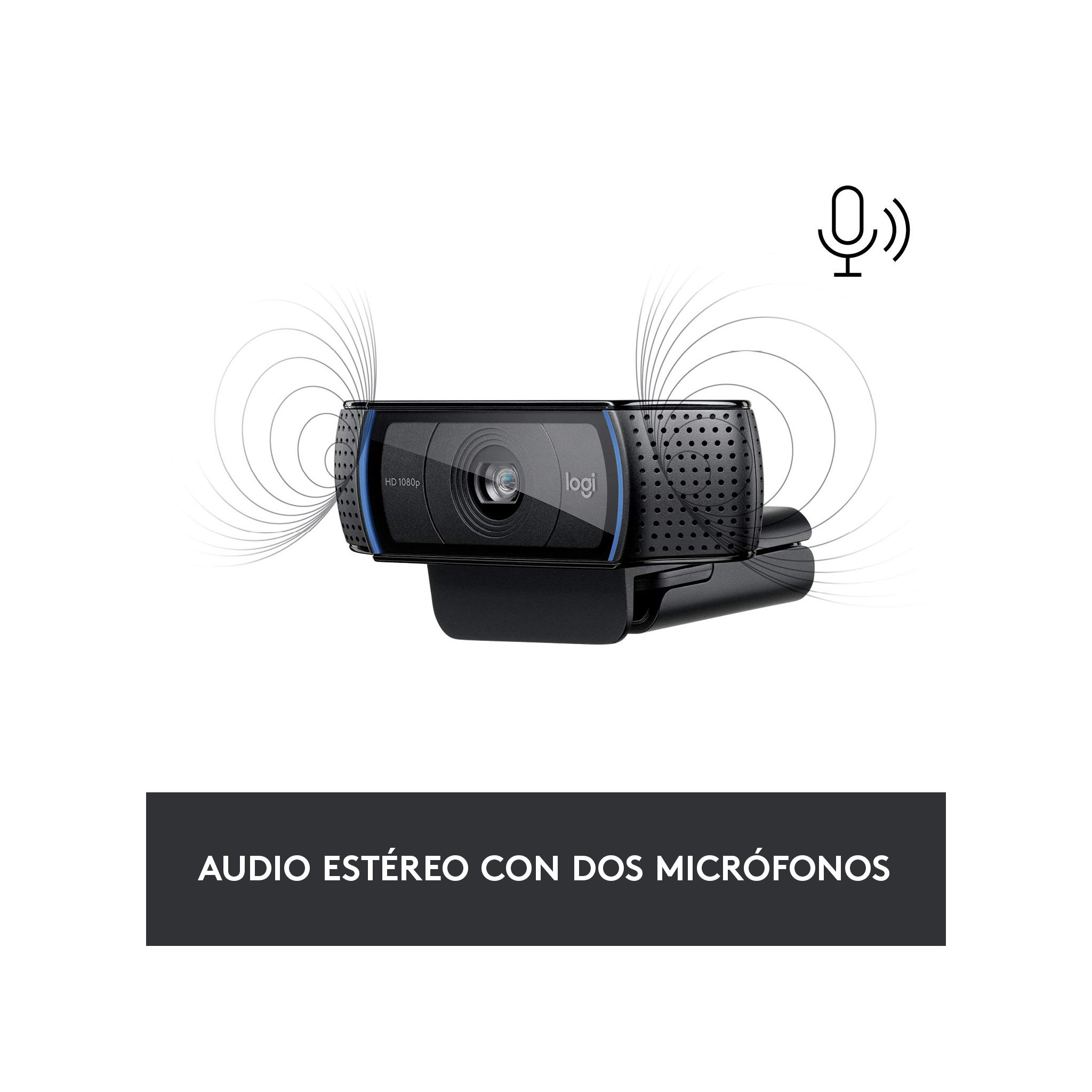 Webcam Logitech negra con dos micrófonos. Texto: AUDIO ESTÉREO CON DOS MICRÓFONOS. Fondo blanco.
