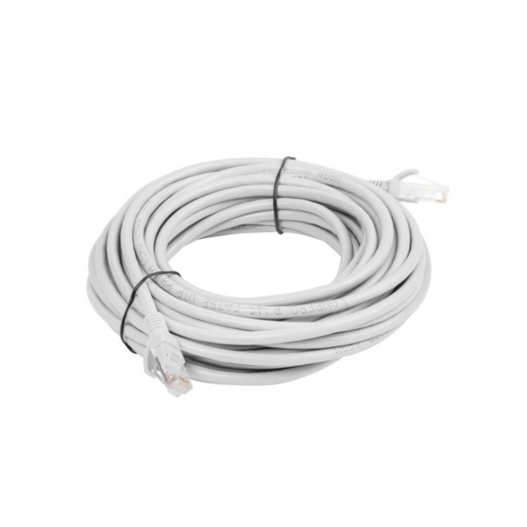 Cavo di rete bianco arrotolato con connettori su sfondo bianco. Fascetta nera.