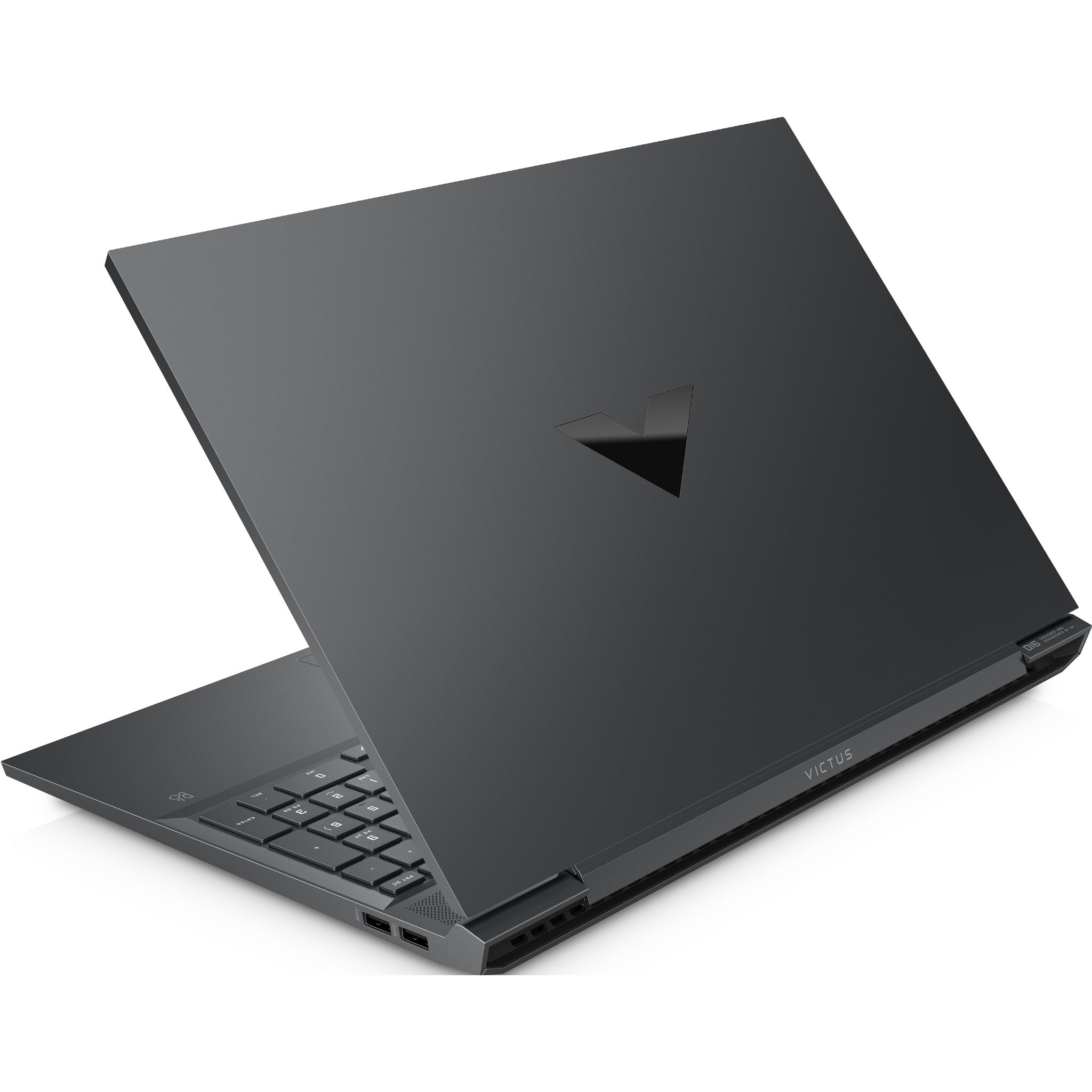 Portátil gris oscuro con la tapa abierta, mostrando el teclado. 'VICTUS' en la tapa.