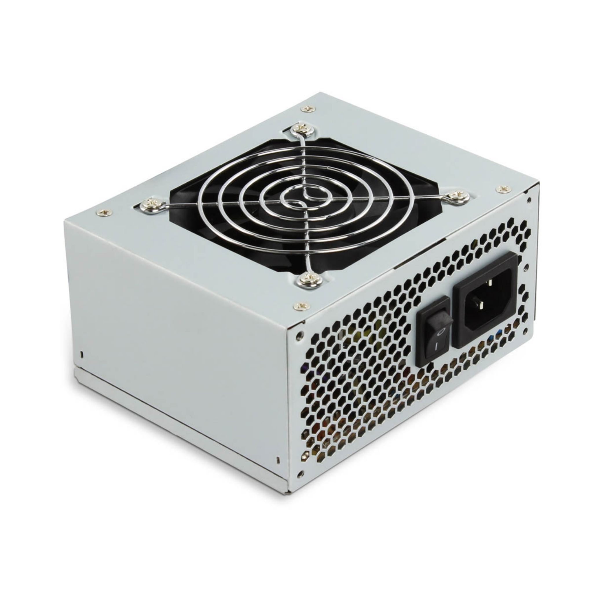 Zilveren computer voeding met ventilator, zwarte schakelaar en voedingspoort.