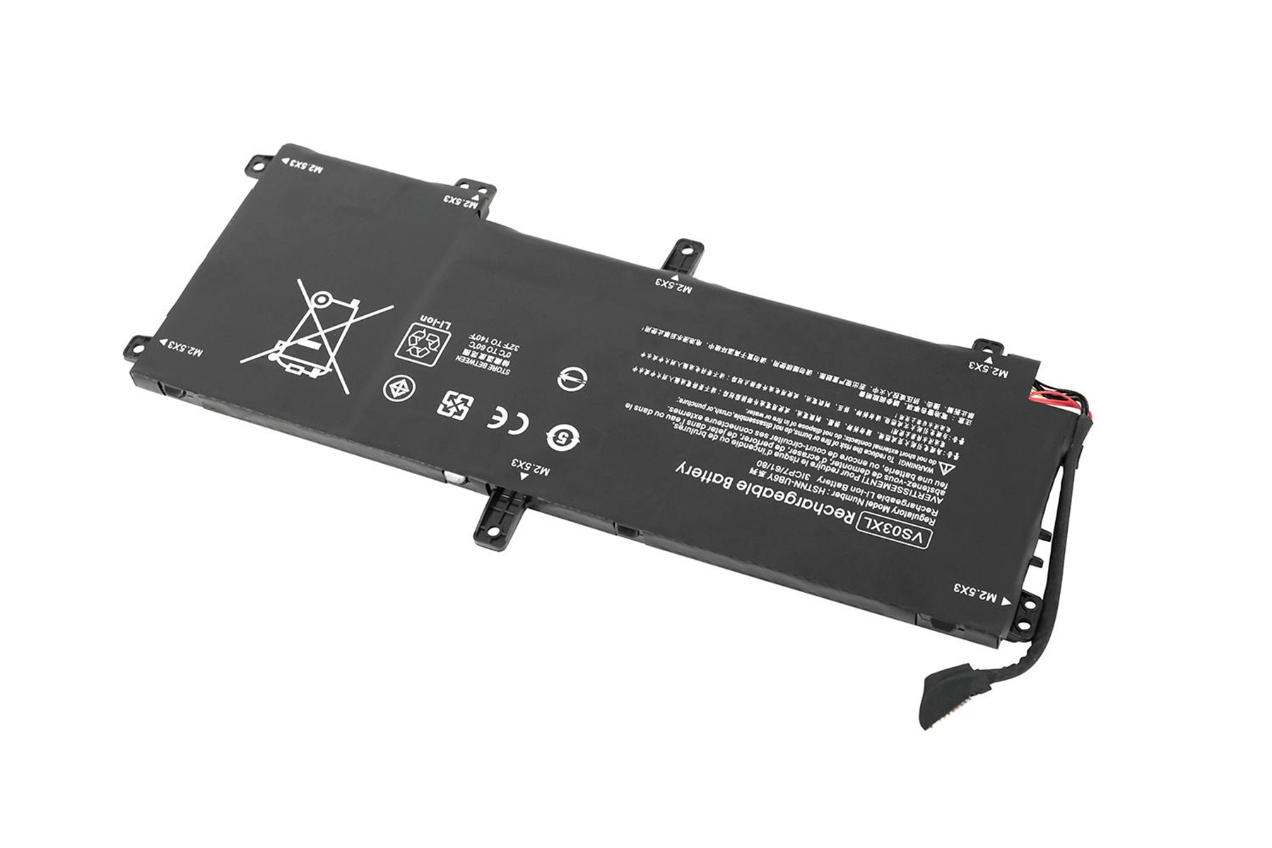 Batteria per laptop, forma rettangolare nera con adesivi. Connettori ed etichette sono visibili.