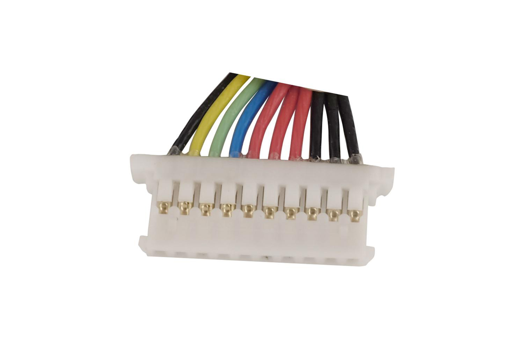 Un connettore bianco con diversi fili colorati collegati, isolato su sfondo bianco.