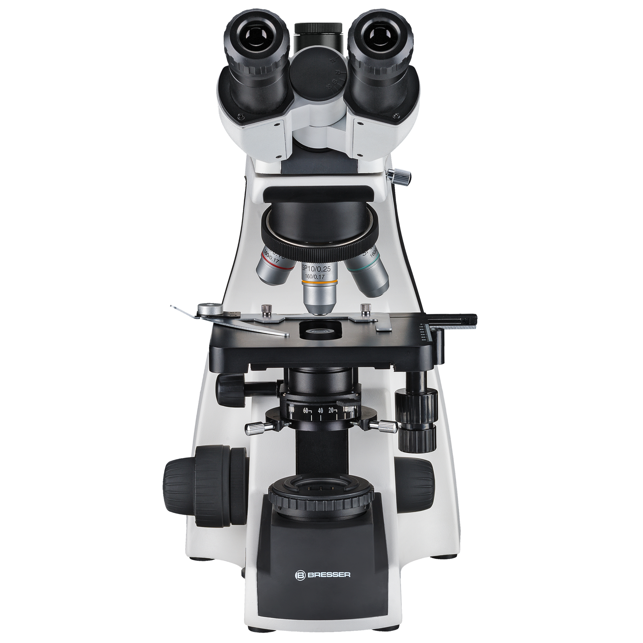 Un microscopio blanco y negro con dos oculares y fondo blanco.