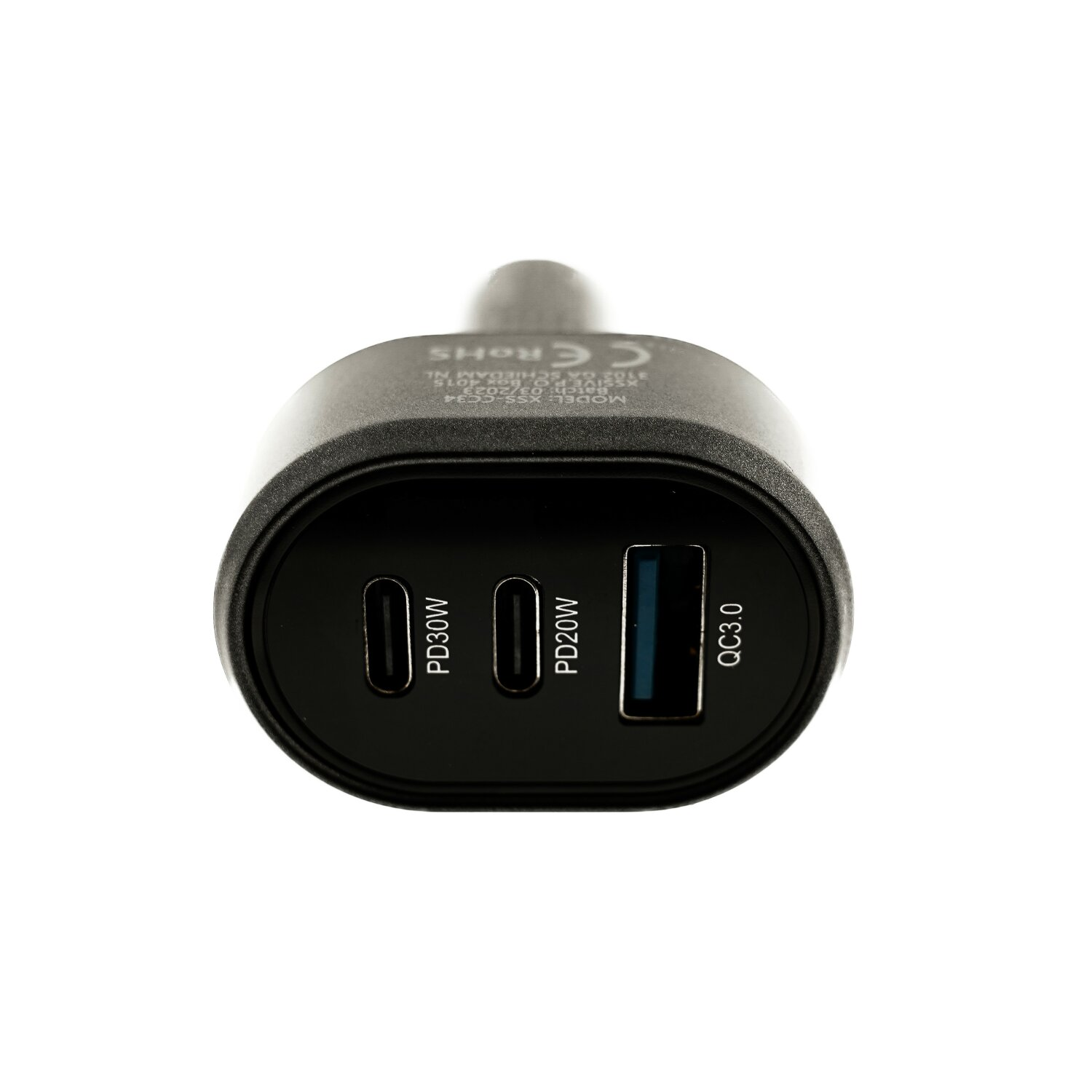 Ein schwarzes USB-Ladegerät mit zwei USB-C-Anschlüssen und einem USB-A-Anschluss.