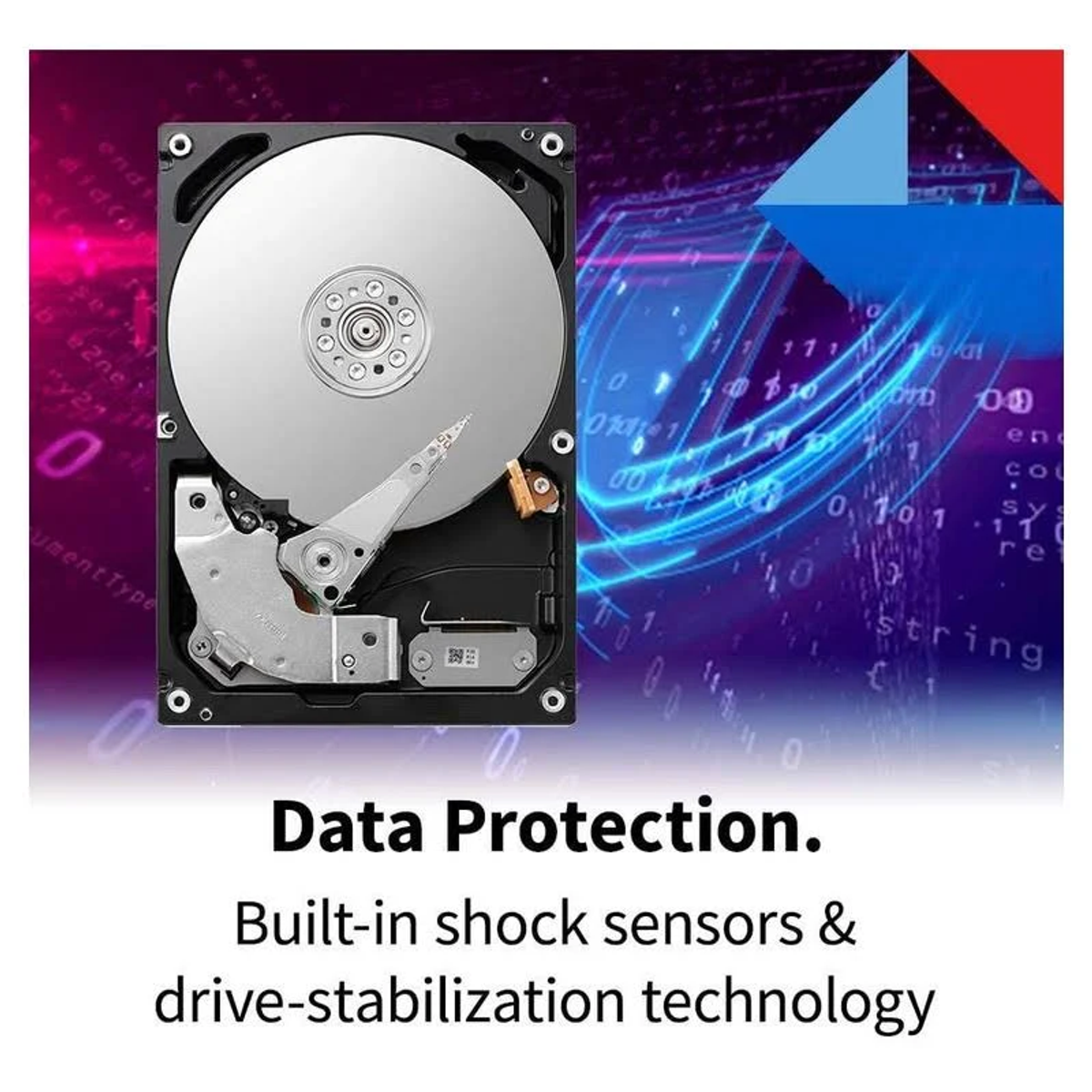 Otwarty dysk twardy pokazujący elementy wewnętrzne, z cyfrowym tłem z tekstem i białym tłem.