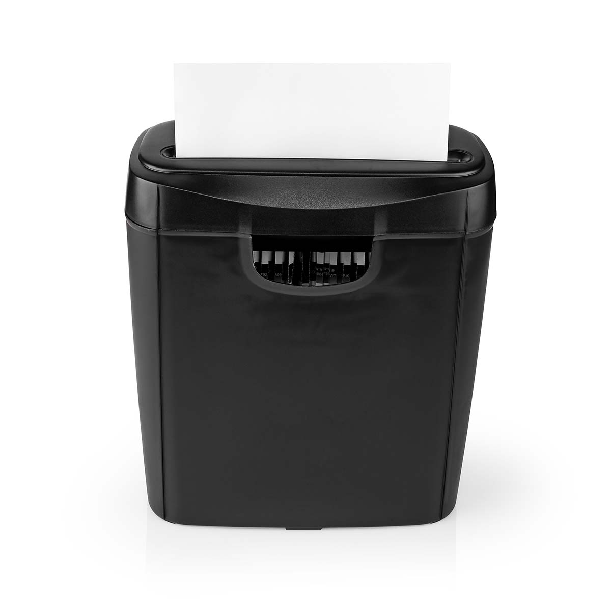 Déchiqueteuse de papier noire avec du papier blanc inséré, vue de face.