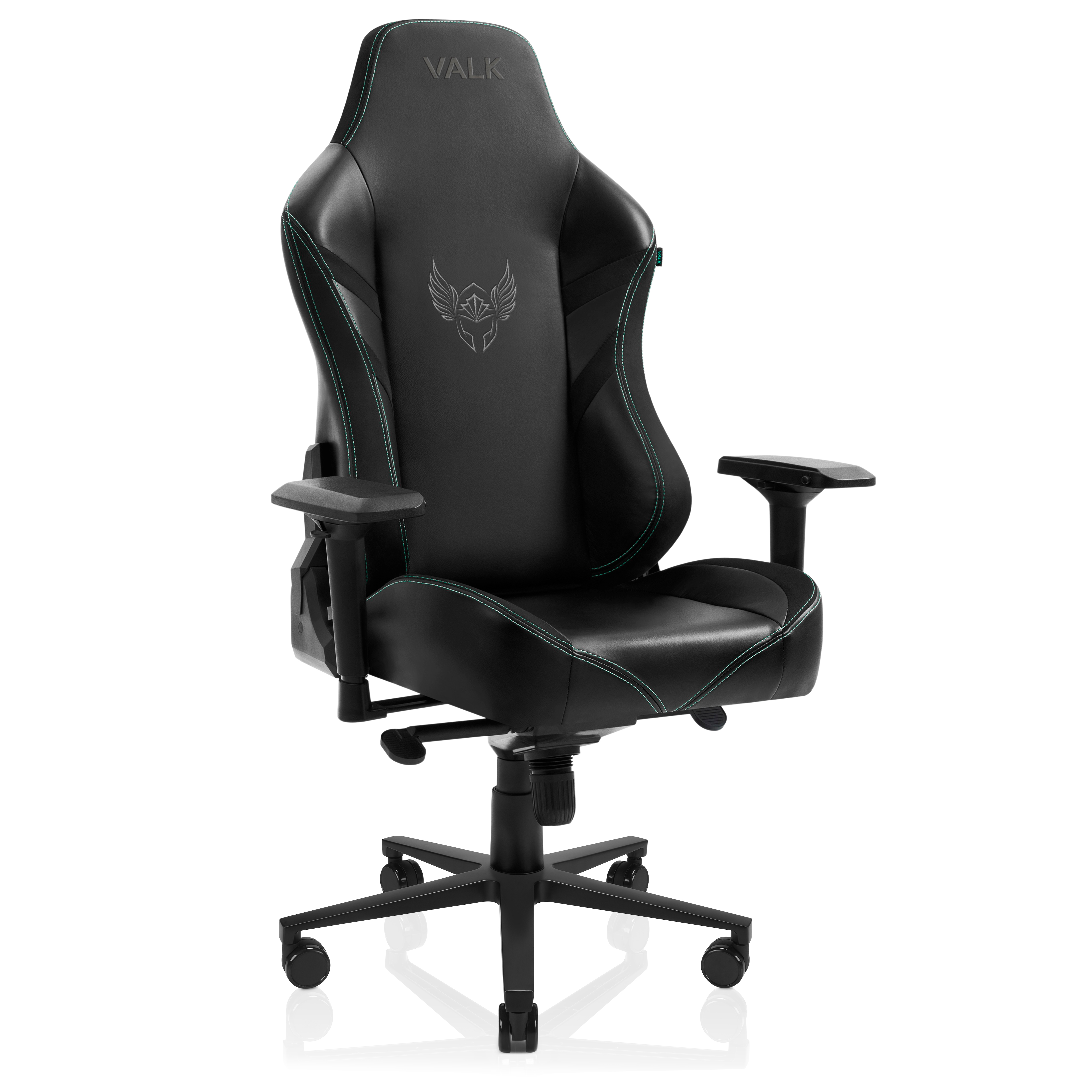 Silla gaming negra con costuras verdes, reposacabezas y reposabrazos, sobre fondo blanco.