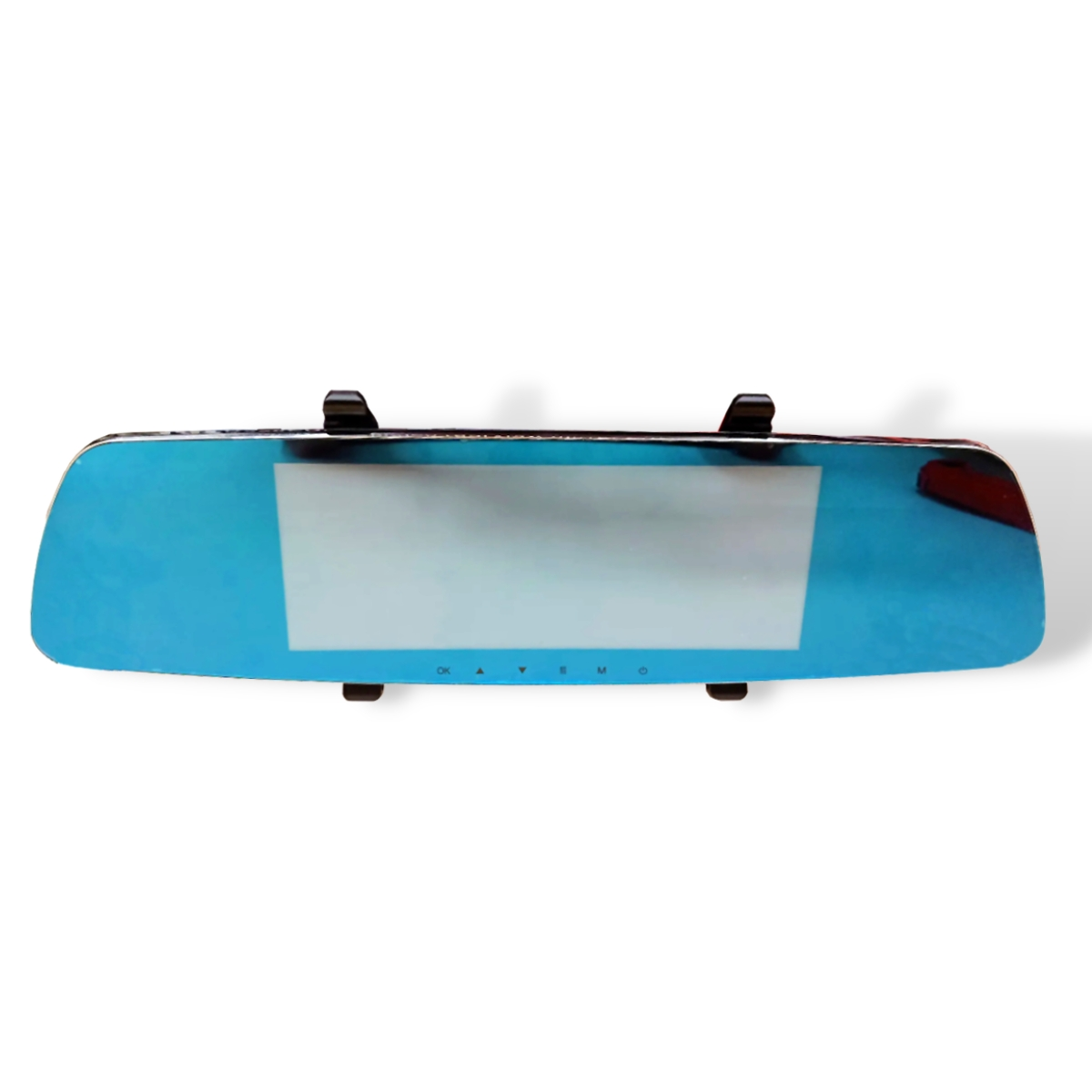 Espejo retrovisor de coche con superficie reflectante azul.