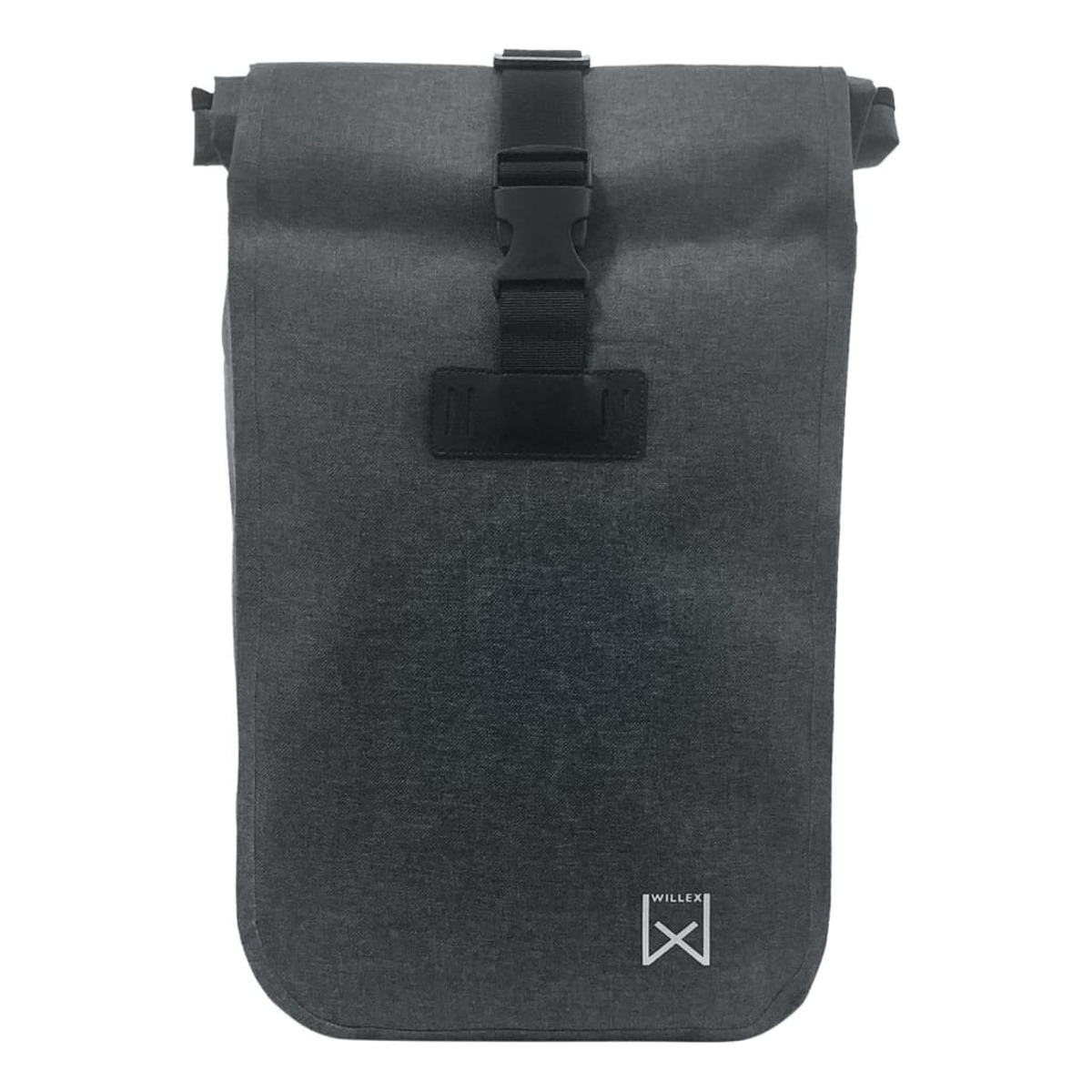 Eine graue Tasche mit schwarzer Schnalle und Riemen. Die Tasche hat unten ein Logo.