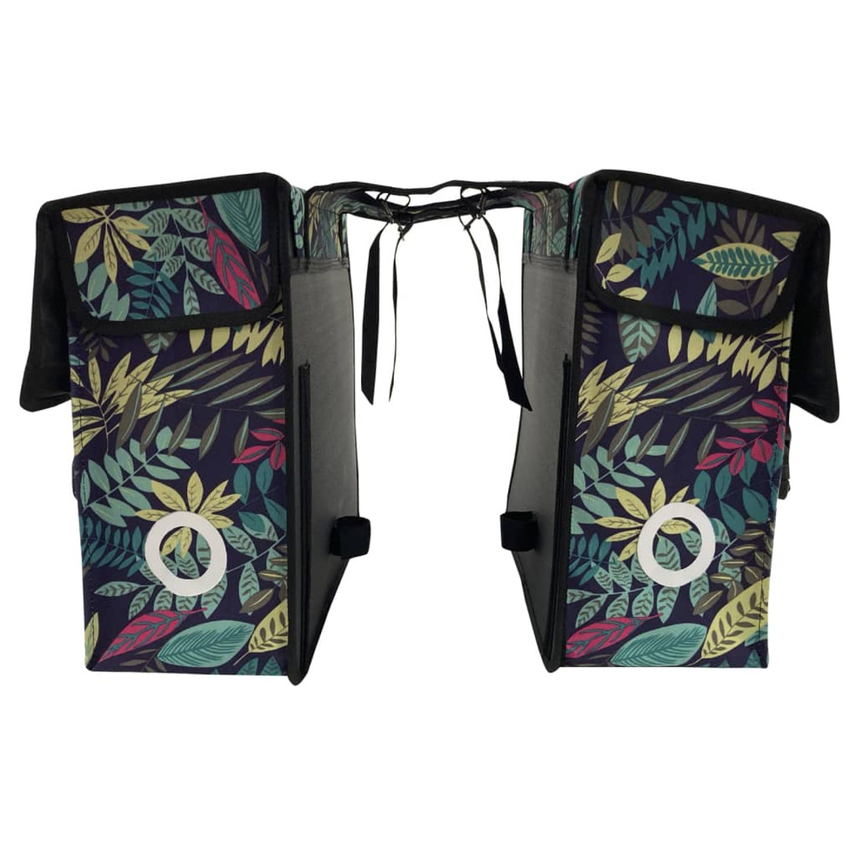 Zwei Fahrradtaschen mit floralem Design, vor weißem Hintergrund hängend.