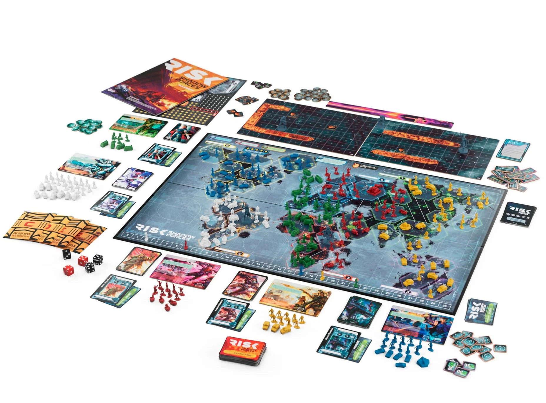 RISK Shadow Forces Brettspiel mit Spielsteinen und Karten auf weißer Oberfläche.