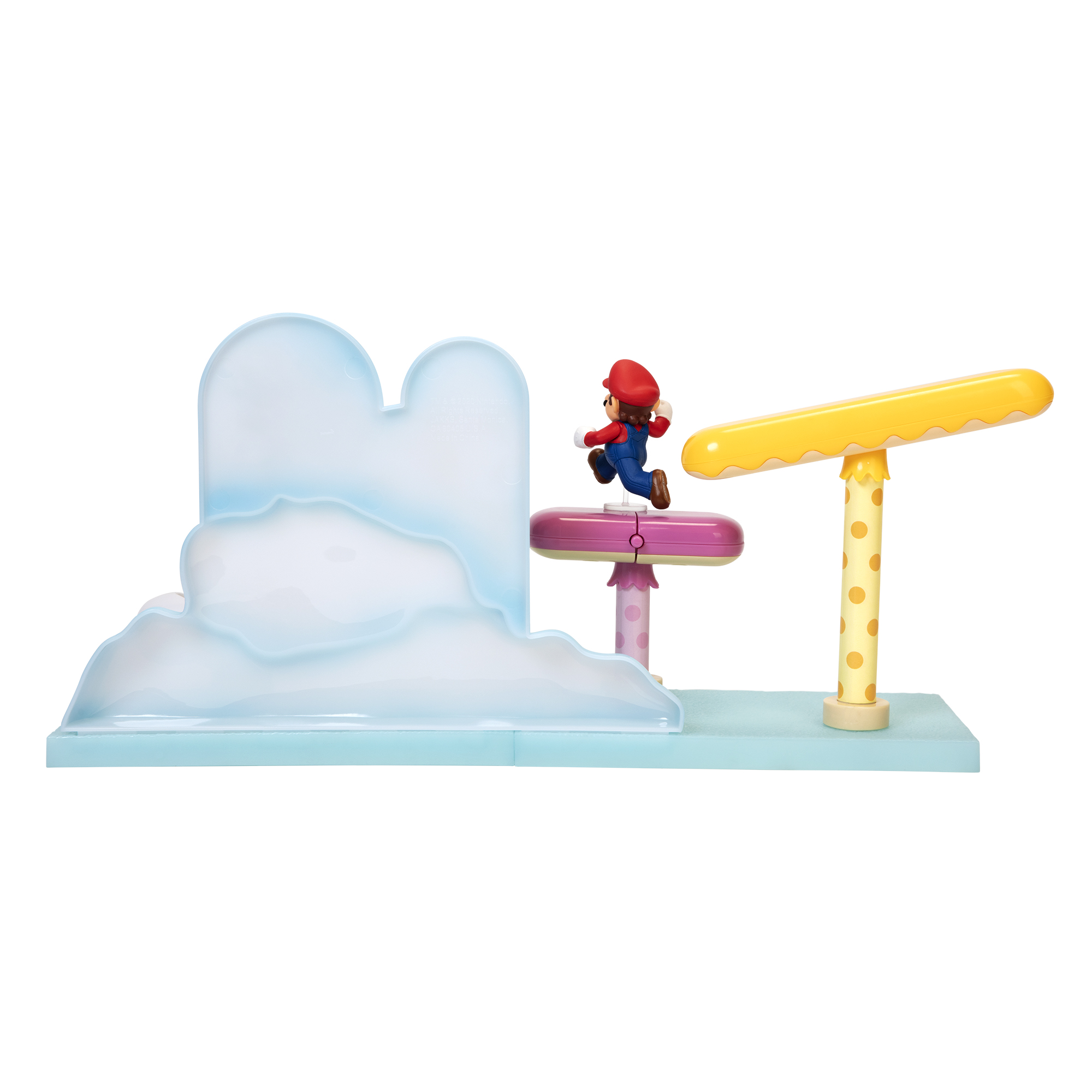 Figura de Mario saltando sobre plataformas en un colorido escenario de Super Mario.