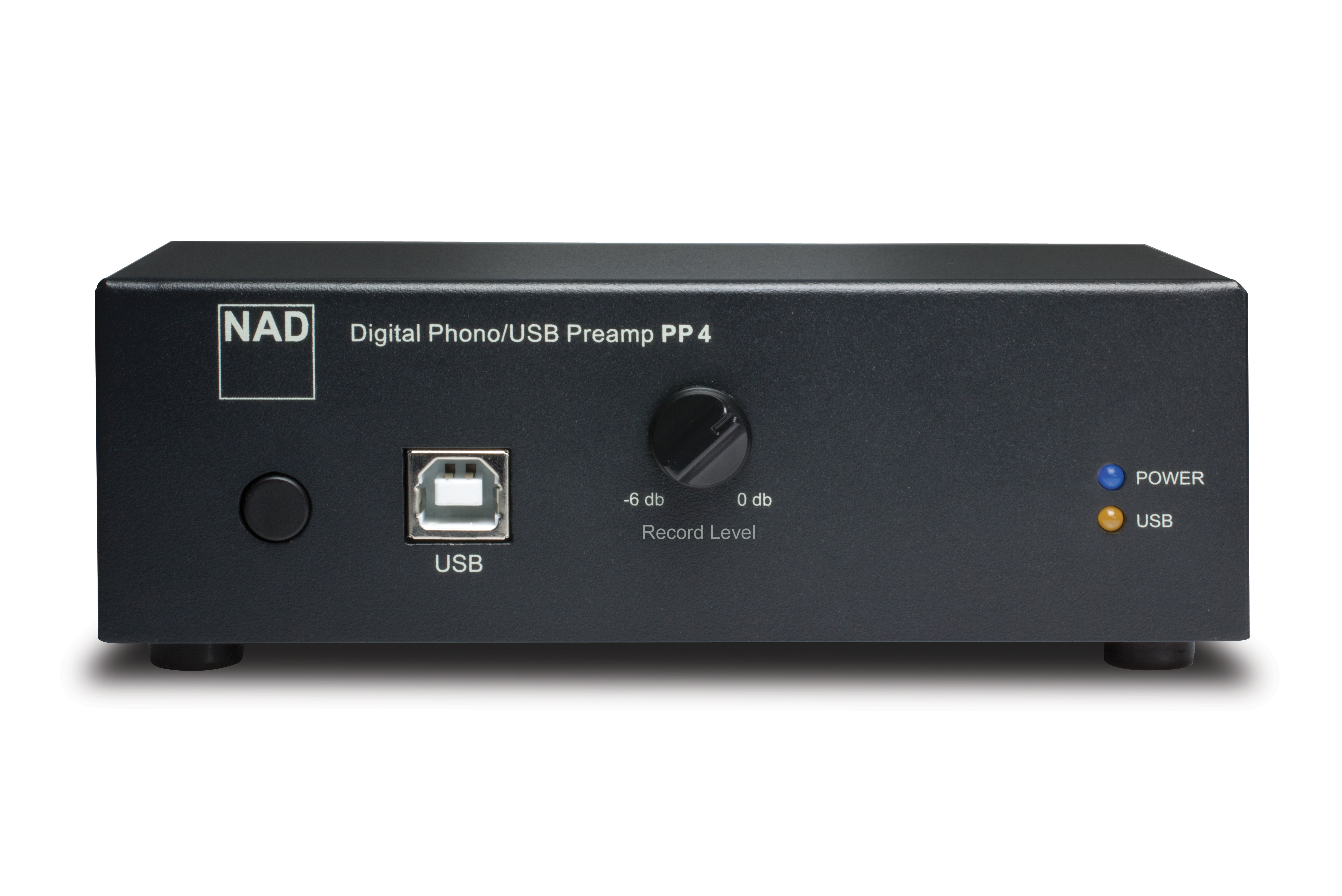 Preamp phono/USB digitale NAD nero PP 4. Include porta USB, indicatori di alimentazione e USB e manopola livello registrazione.