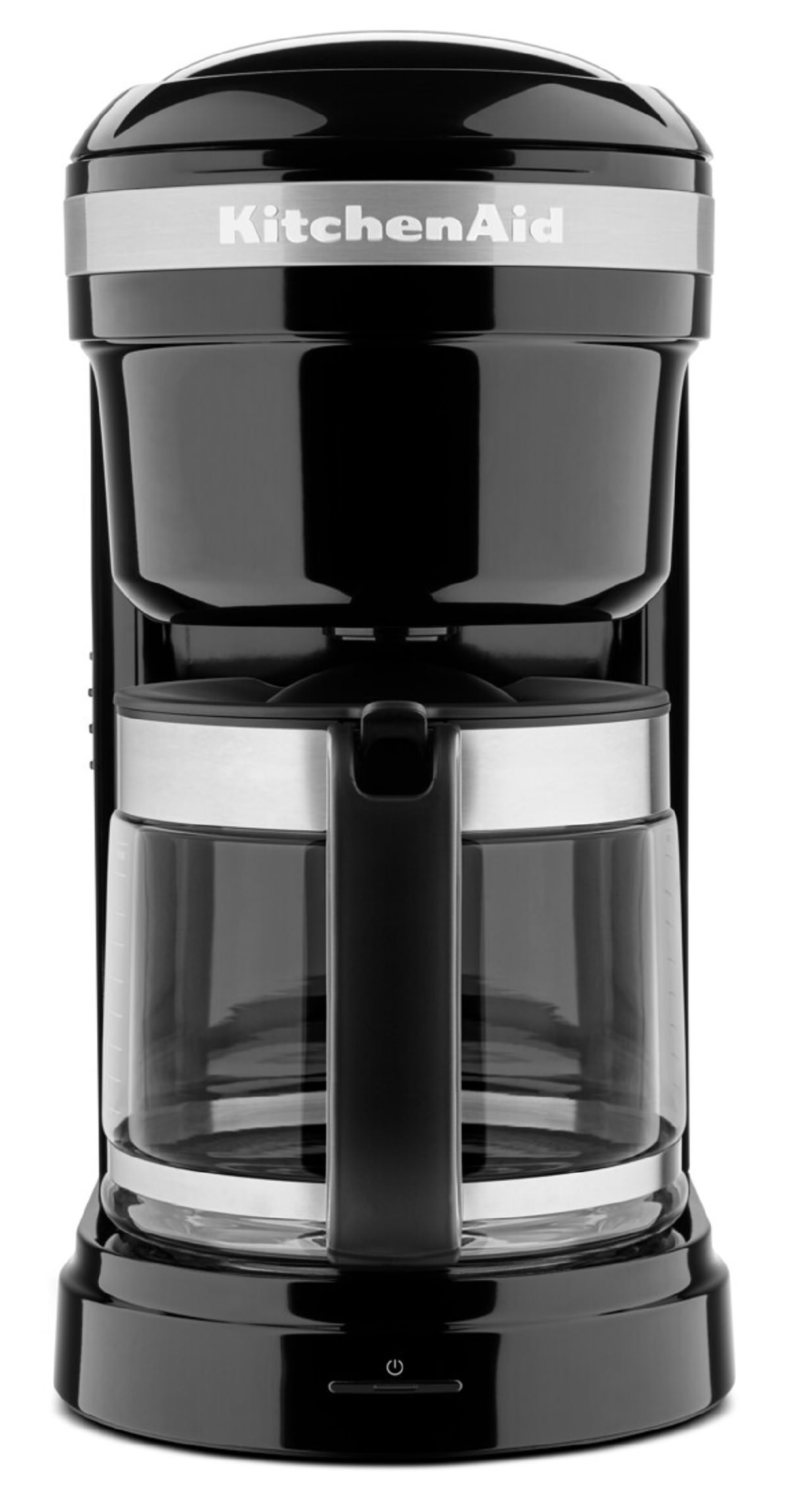 Siyah KitchenAid kahve makinesi. Bir sürahi ve bir kontrol paneli var.