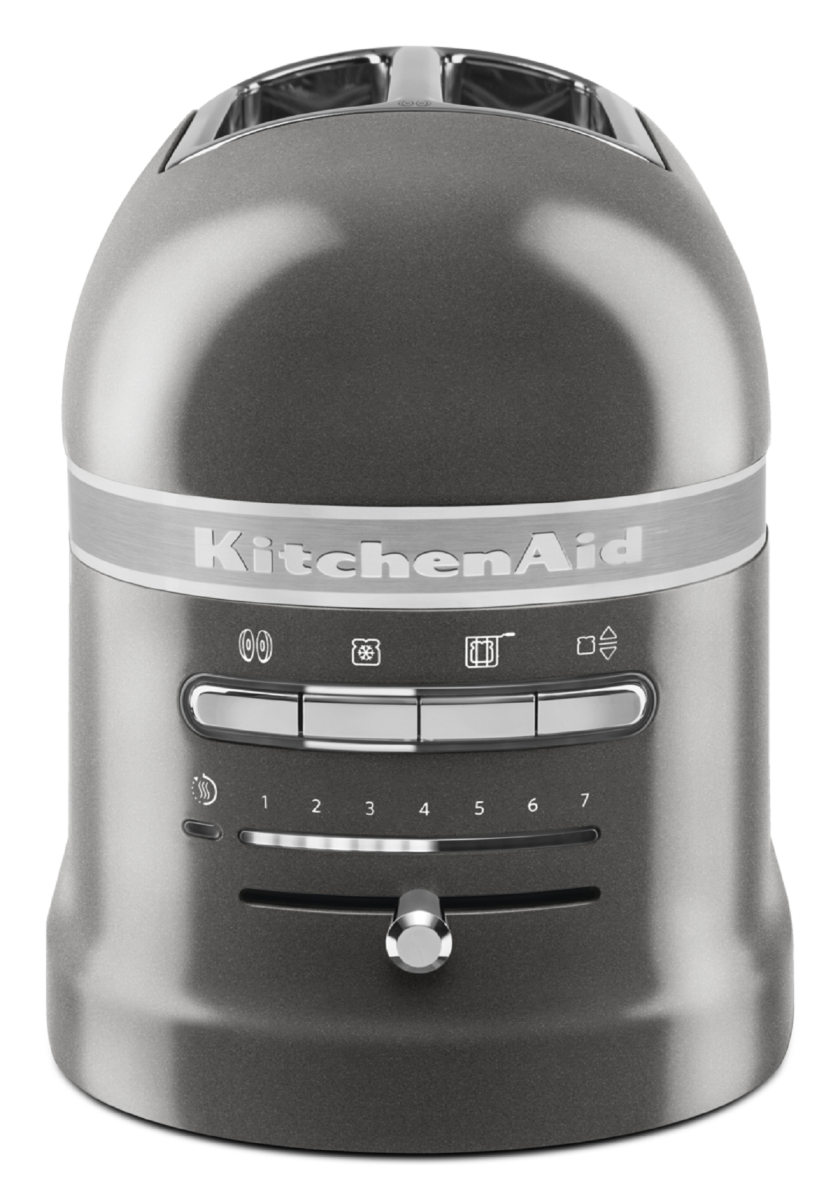Düğmeleri ve kadranı olan gümüş KitchenAid tost makinesi.