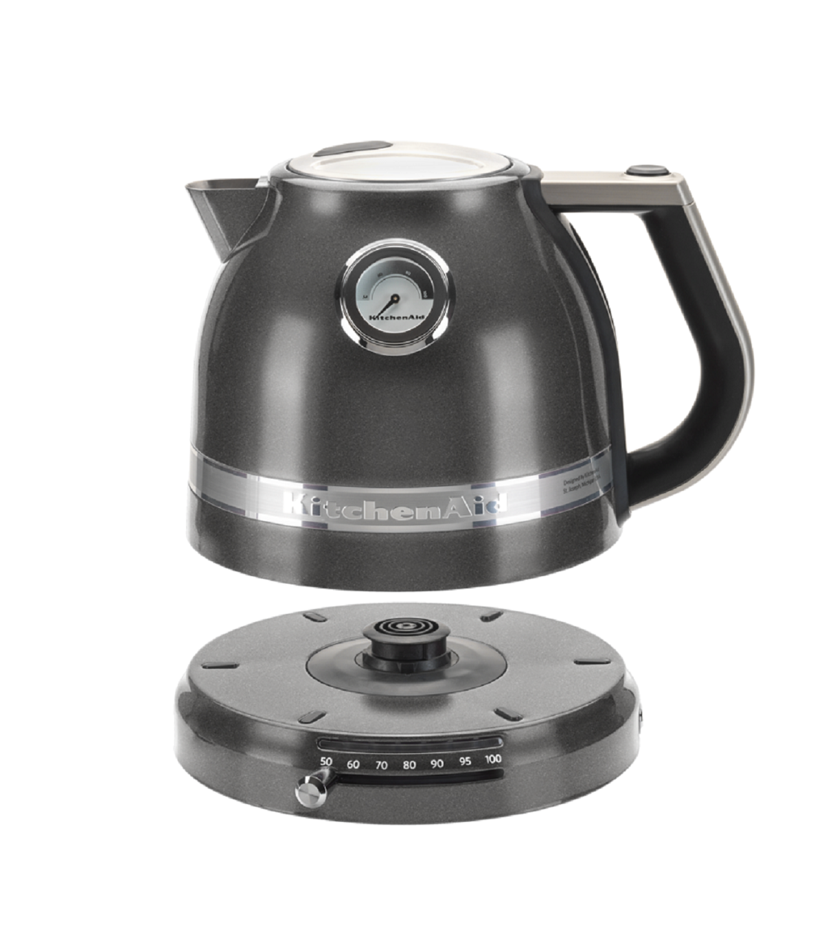 Szary czajnik elektryczny KitchenAid z podstawą. Posiada wskaźnik temperatury i uchwyt.