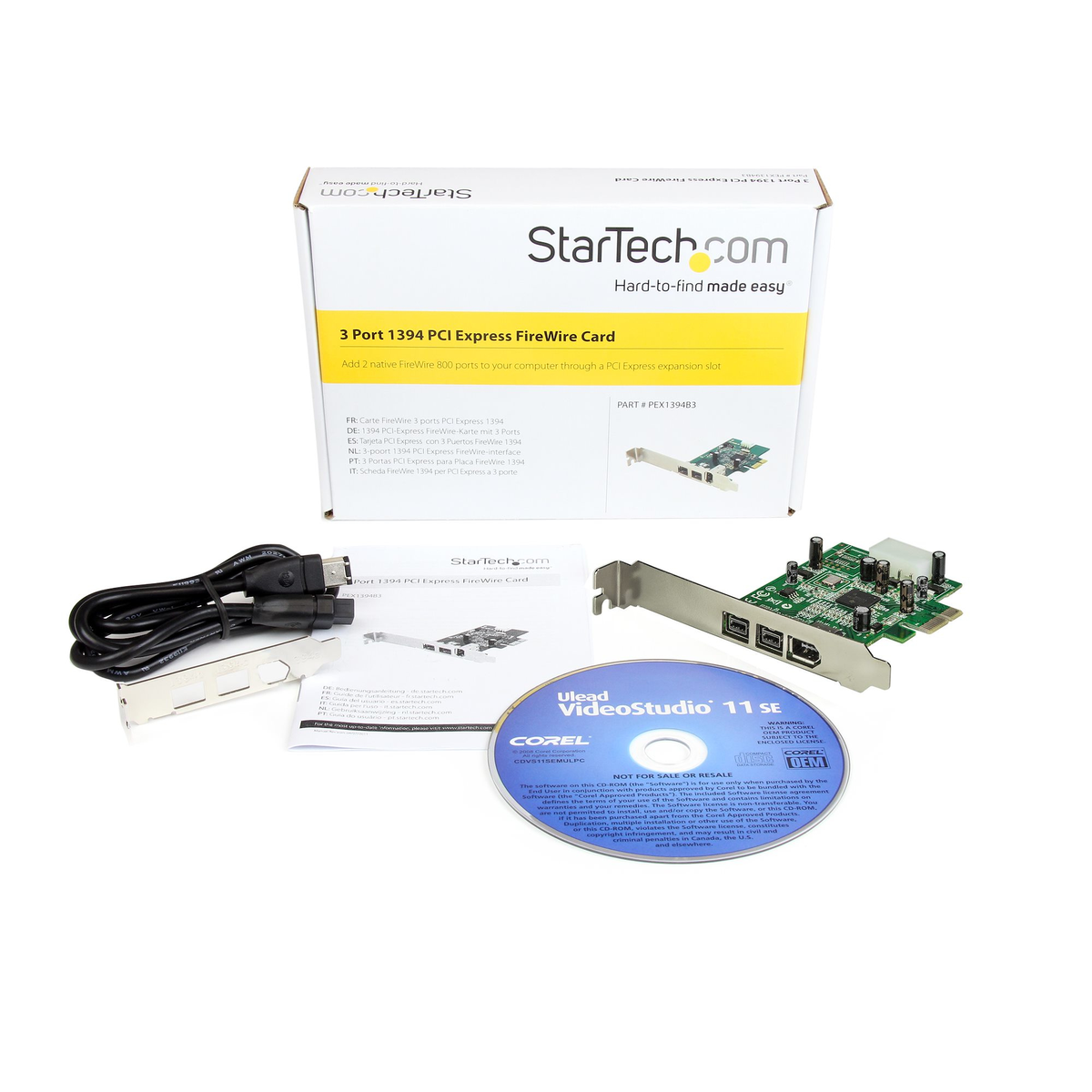 Una caja con una tarjeta FireWire, cables y un CD-ROM sobre una superficie blanca. Marca StarTech.com.