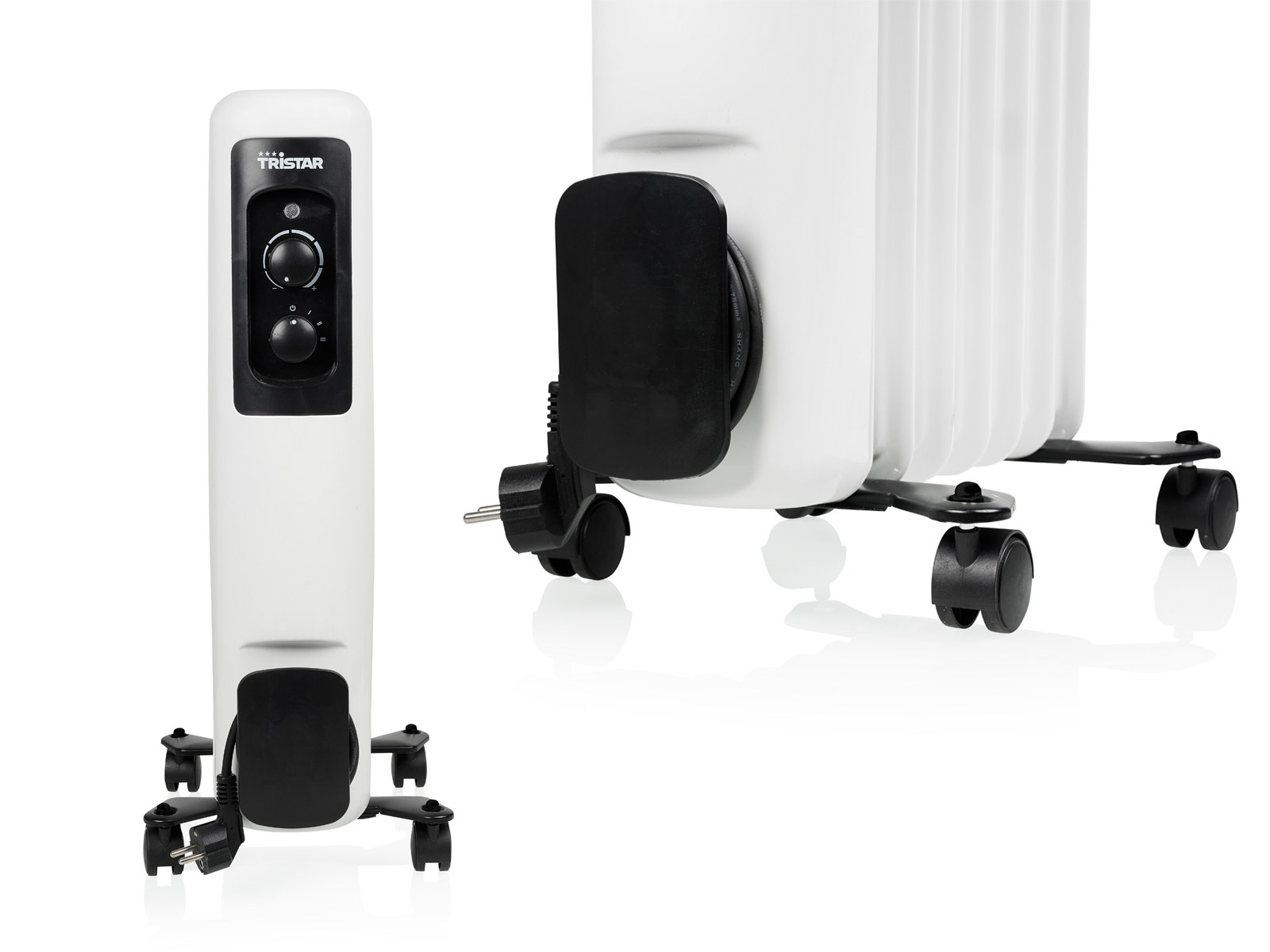 Weißer Ölradiator mit schwarzen Bedienelementen und Rädern.