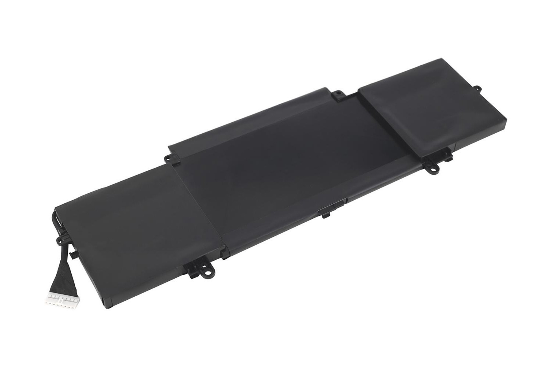 Batteria per laptop nera, con un cavo connettore. È appoggiata su uno sfondo bianco.