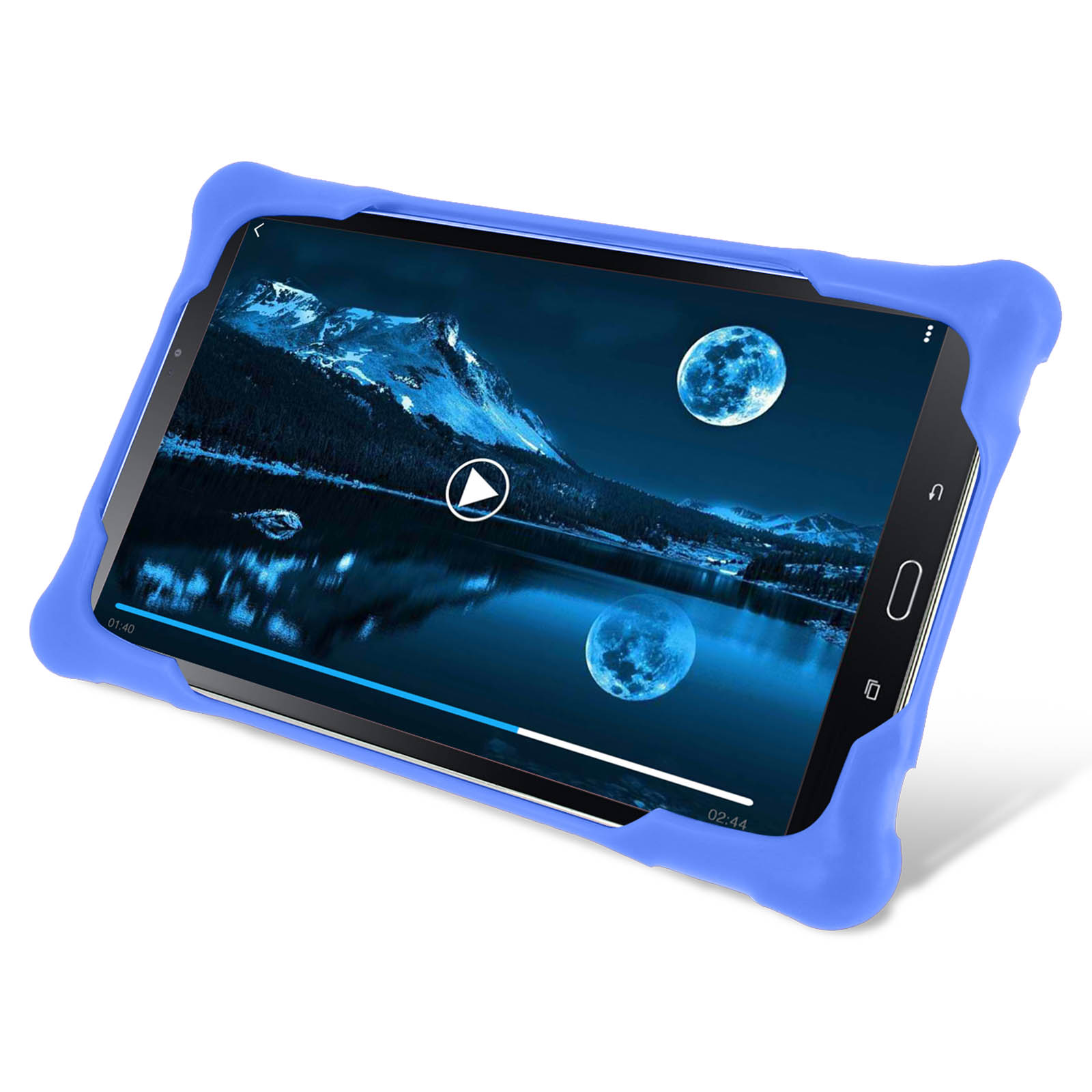 Tablet in blauem Gehäuse, das ein Nachtszenen-Video zeigt. Der Hintergrund ist weiß.
