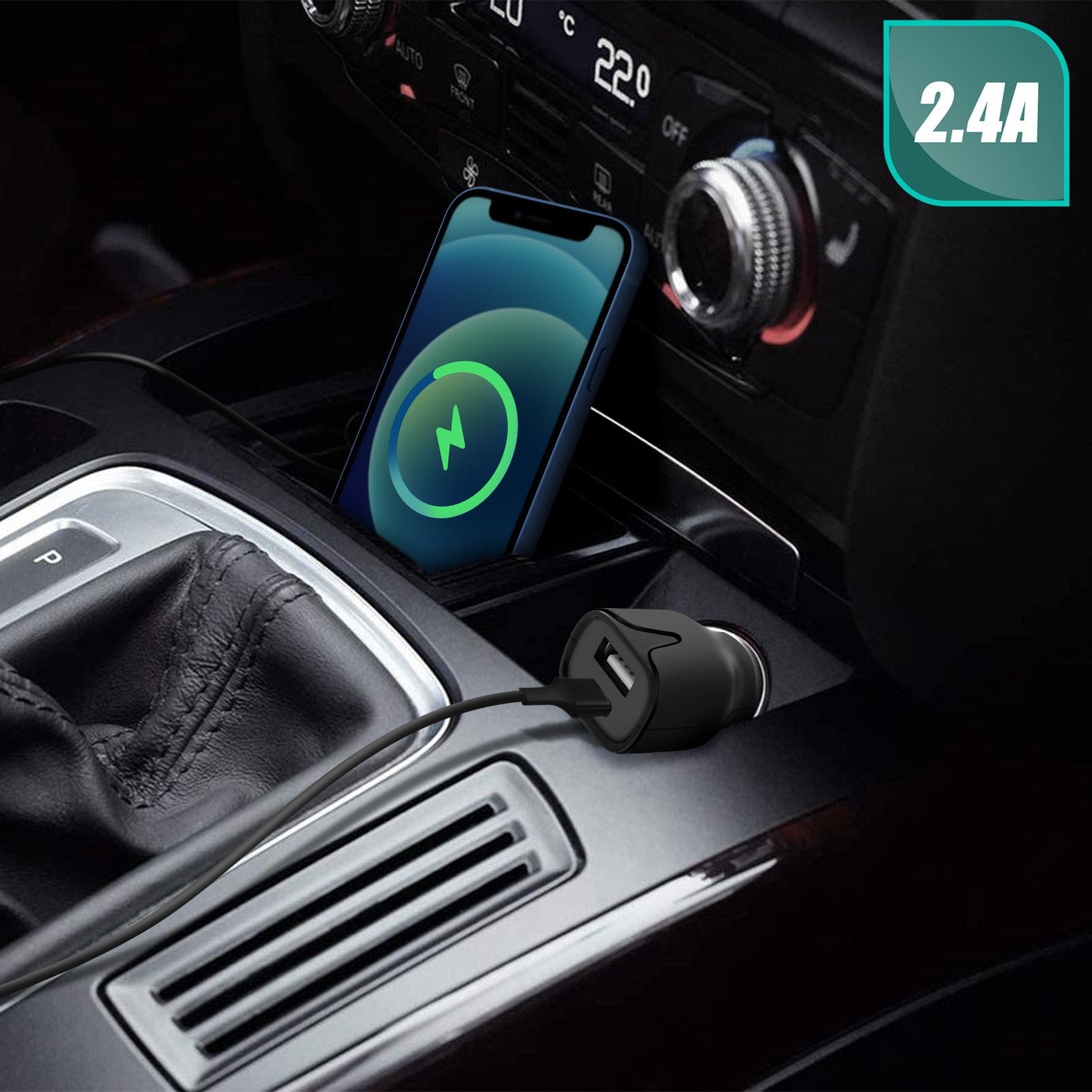 Telefon wird in der Konsole eines Autos aufgeladen. Ein Ladegerät ist eingesteckt. 2,4A-Etikett in der Ecke.