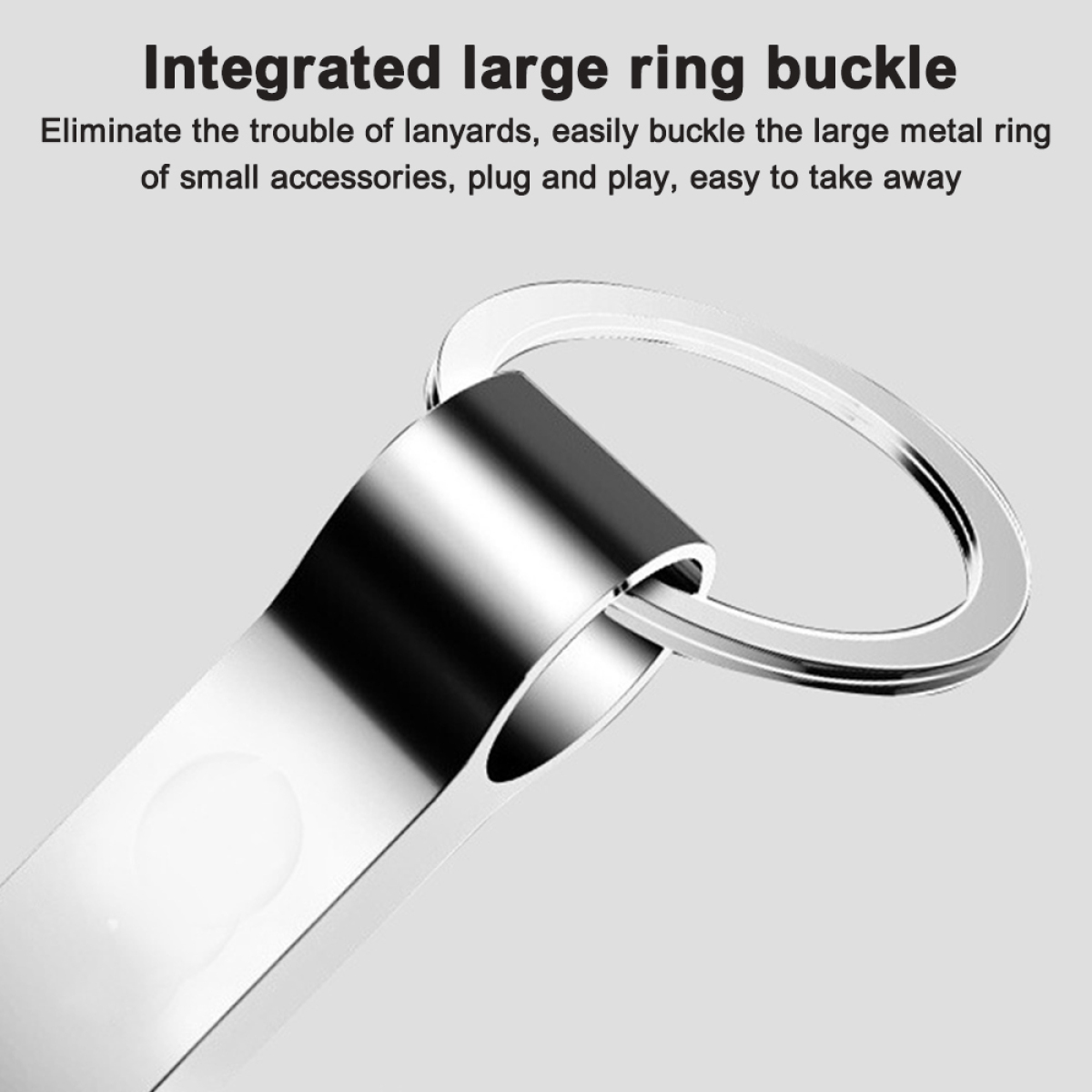 Silberner Schlüsselanhänger mit integrierter Schnalle. Der Text lautet: 'Integrated large ring buckle'.