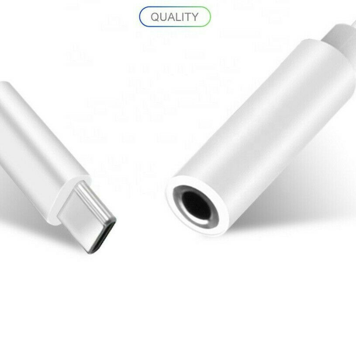 Weißer Adapter mit USB-C-Anschluss. Schwarz-weißer Hintergrund. Label: Qualität.