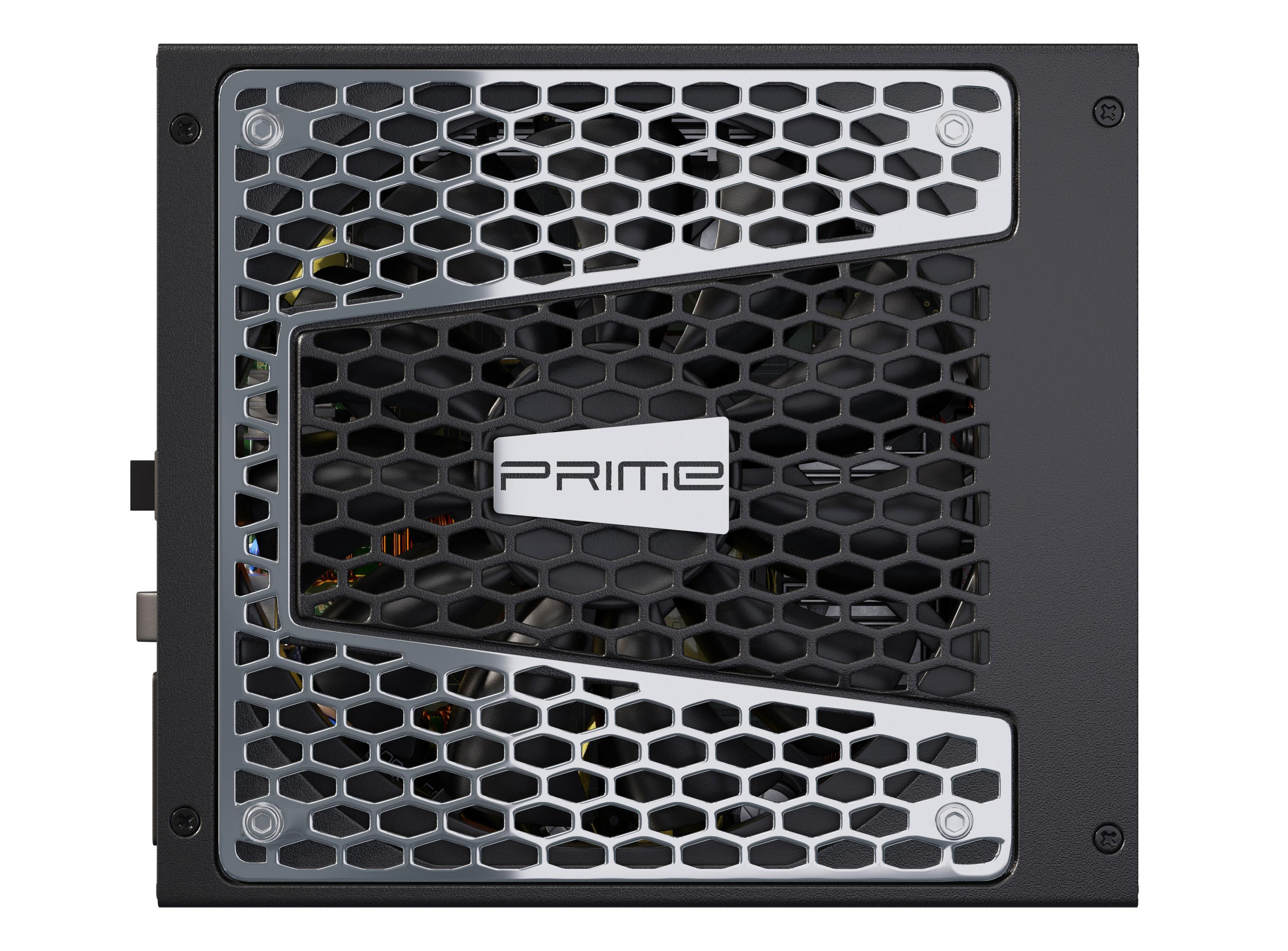 Draufsicht auf ein schwarzes Netzteil mit PRIME-Logo und Wabengrill auf schwarzem Hintergrund.
