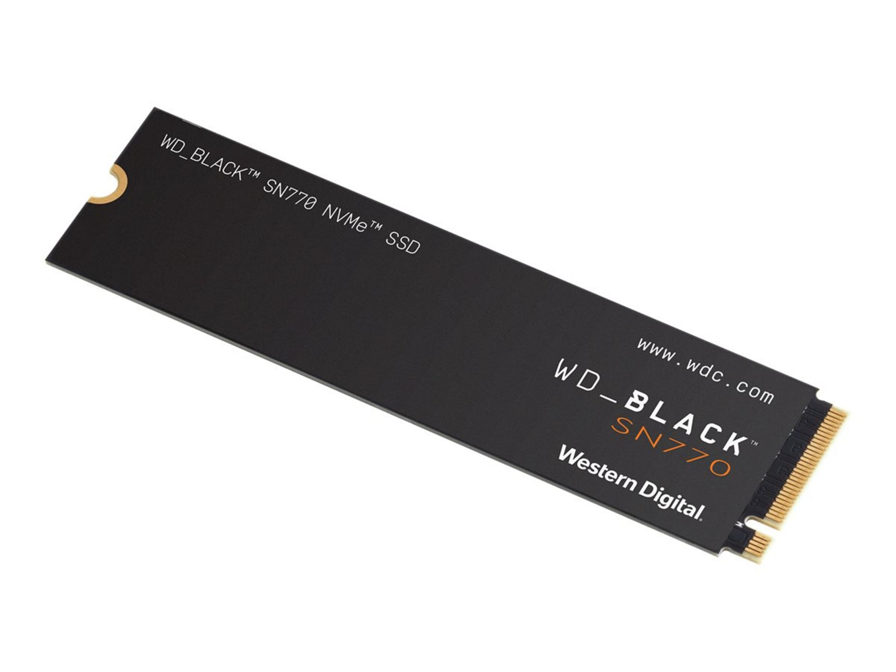 Czarny dysk SSD WD_BLACK SN770 NVMe na białym tle, z widocznym logo i informacjami o modelu.