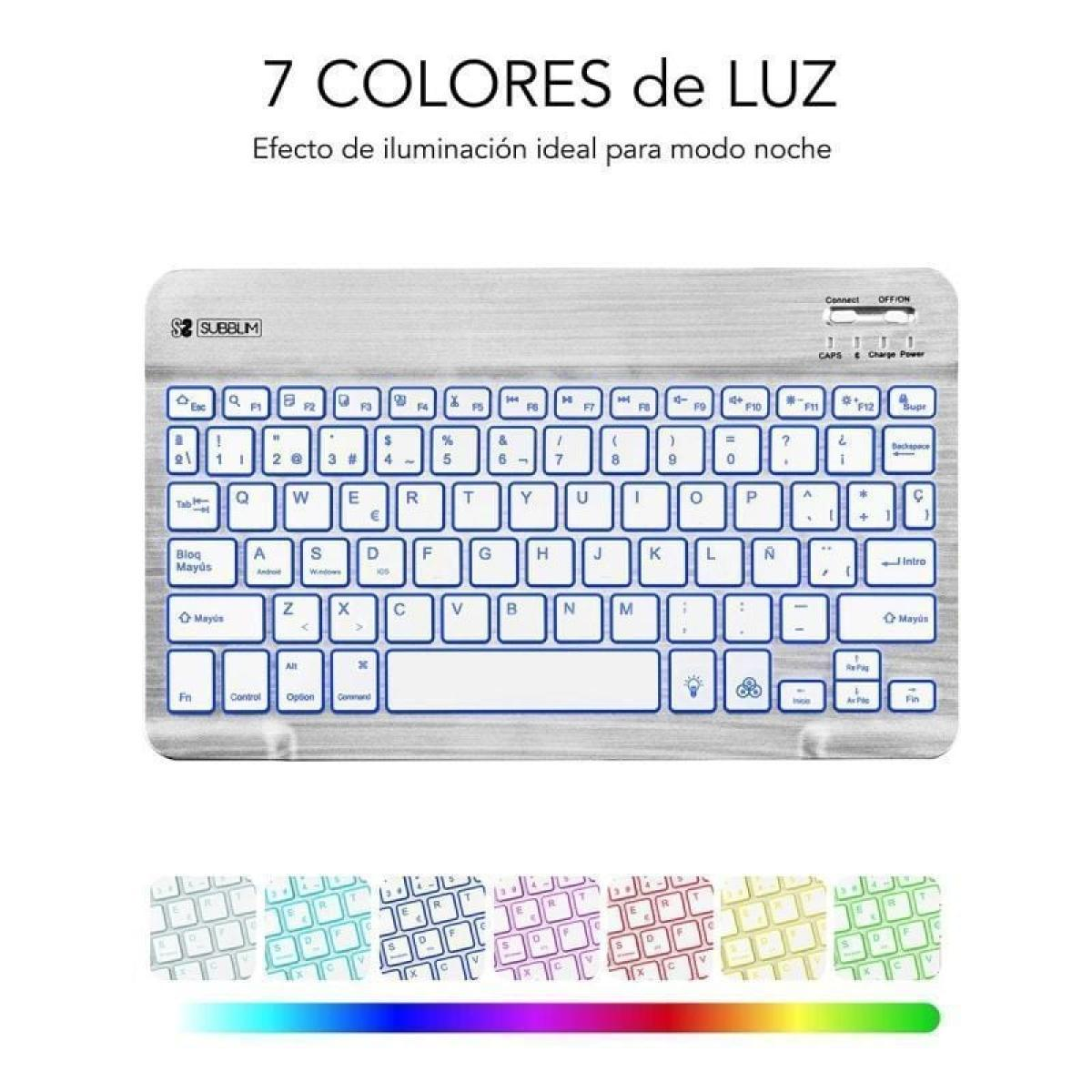 Una tastiera bianca con tasti illuminati multicolore. La tastiera ha un layout spagnolo.