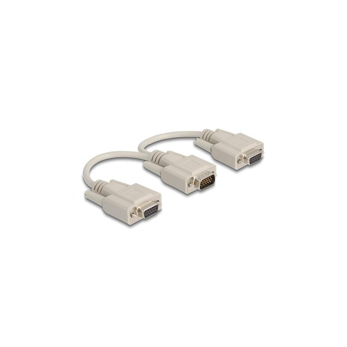 Tres cables VGA grises con conectores sobre fondo blanco.