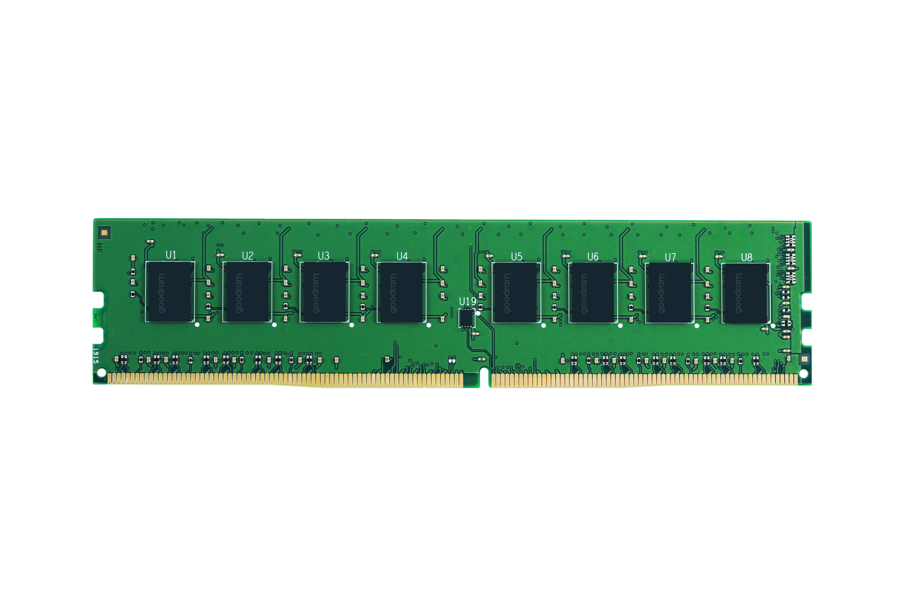 Een groene RAM-stick met zwarte chips met 'goodram' en gouden connectoren aan de onderkant, geïsoleerd op witte achtergrond.