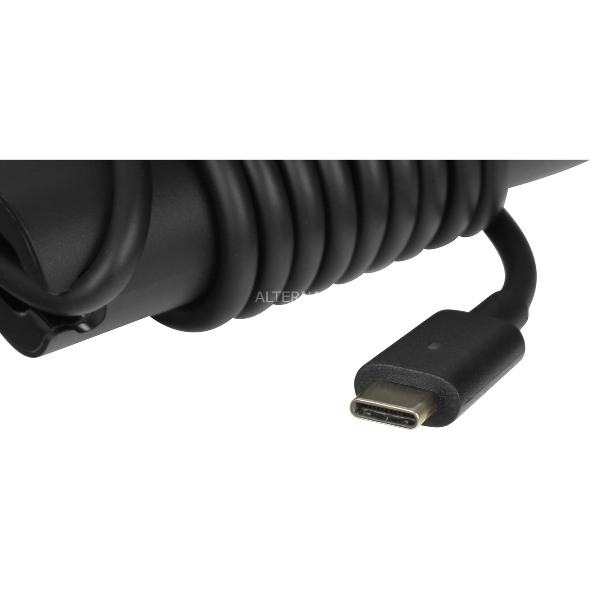Ein schwarzes USB-C-Kabel mit einem aufgerollten Abschnitt. Das Kabel ist vor weißem Hintergrund.