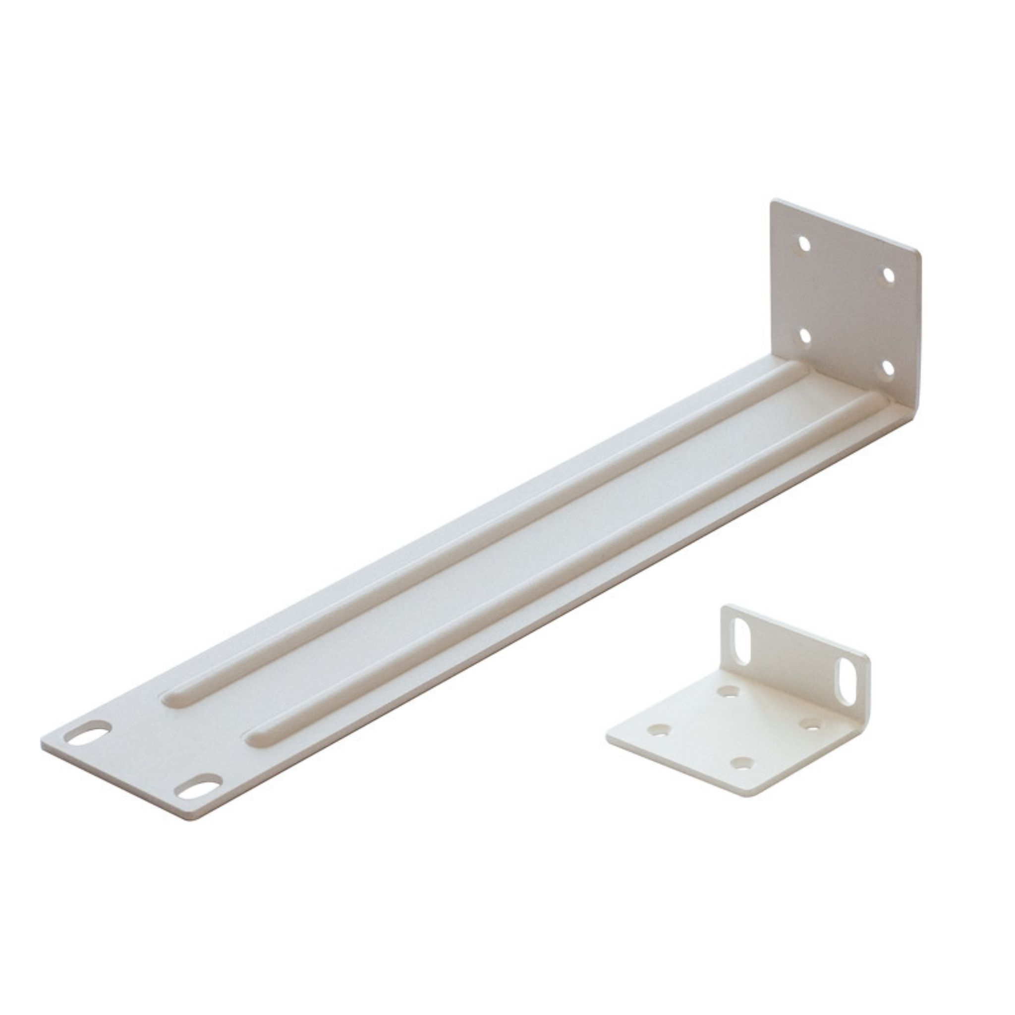 Dos soportes metálicos blancos. Uno en forma de L, el otro un rectángulo plano con agujeros.