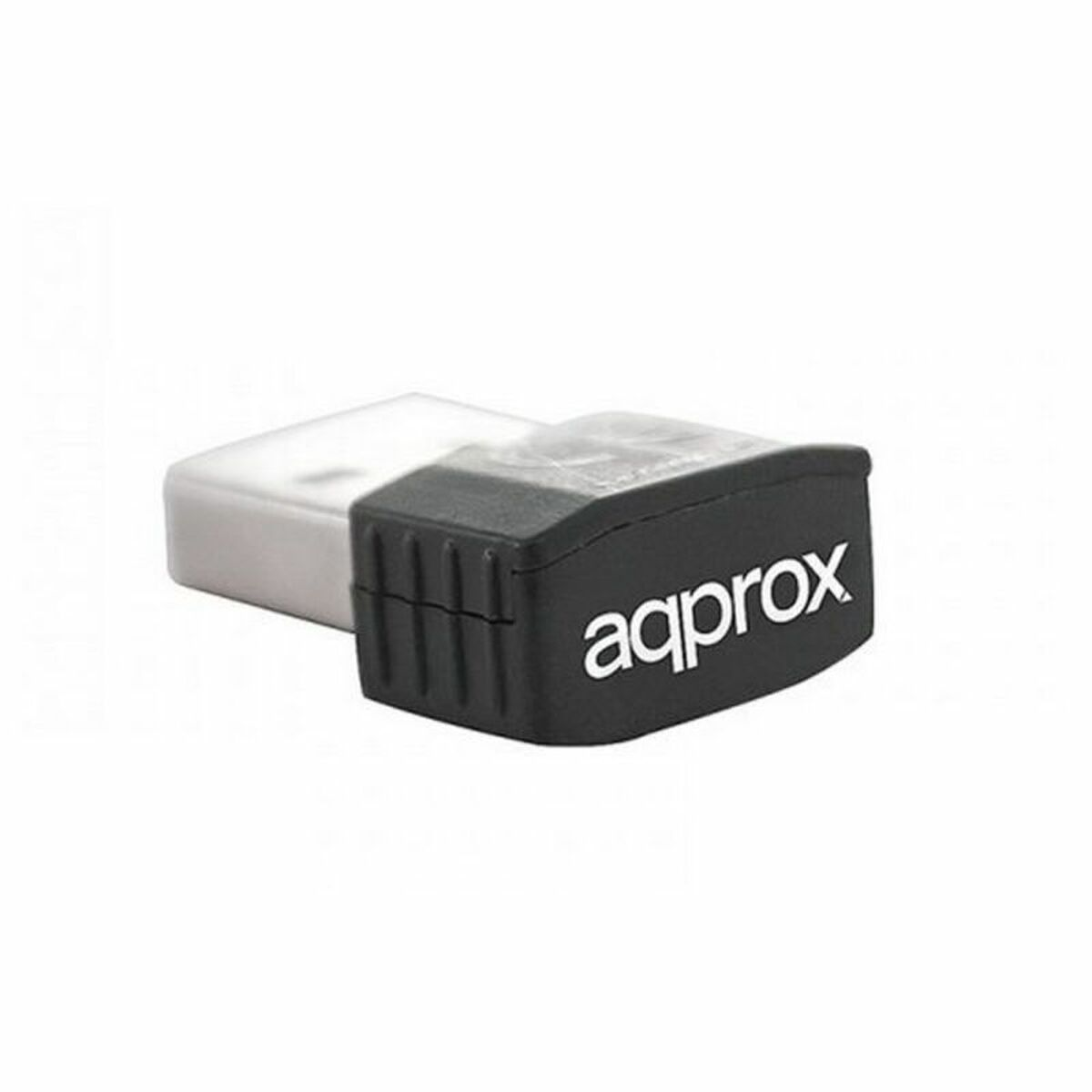 Ein schwarzer und silberner aqprox USB-Stick mit schwarzer Kappe, vor weißem Hintergrund.