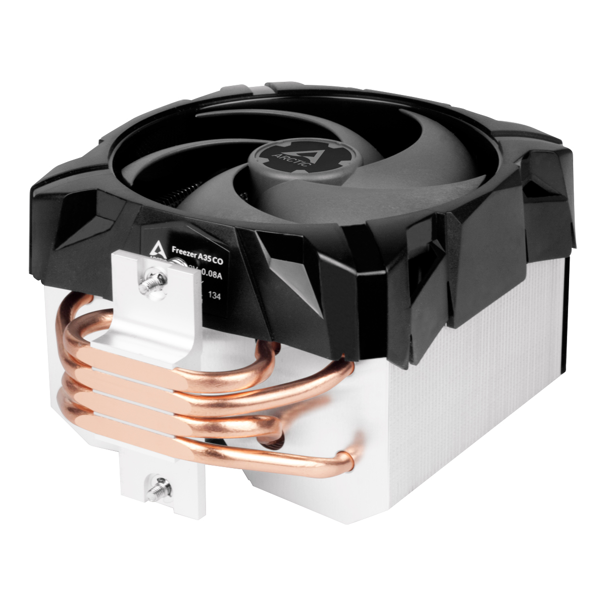 Un dissipatore CPU con ventola nera, tubi di calore in rame e alette in alluminio, su sfondo bianco.