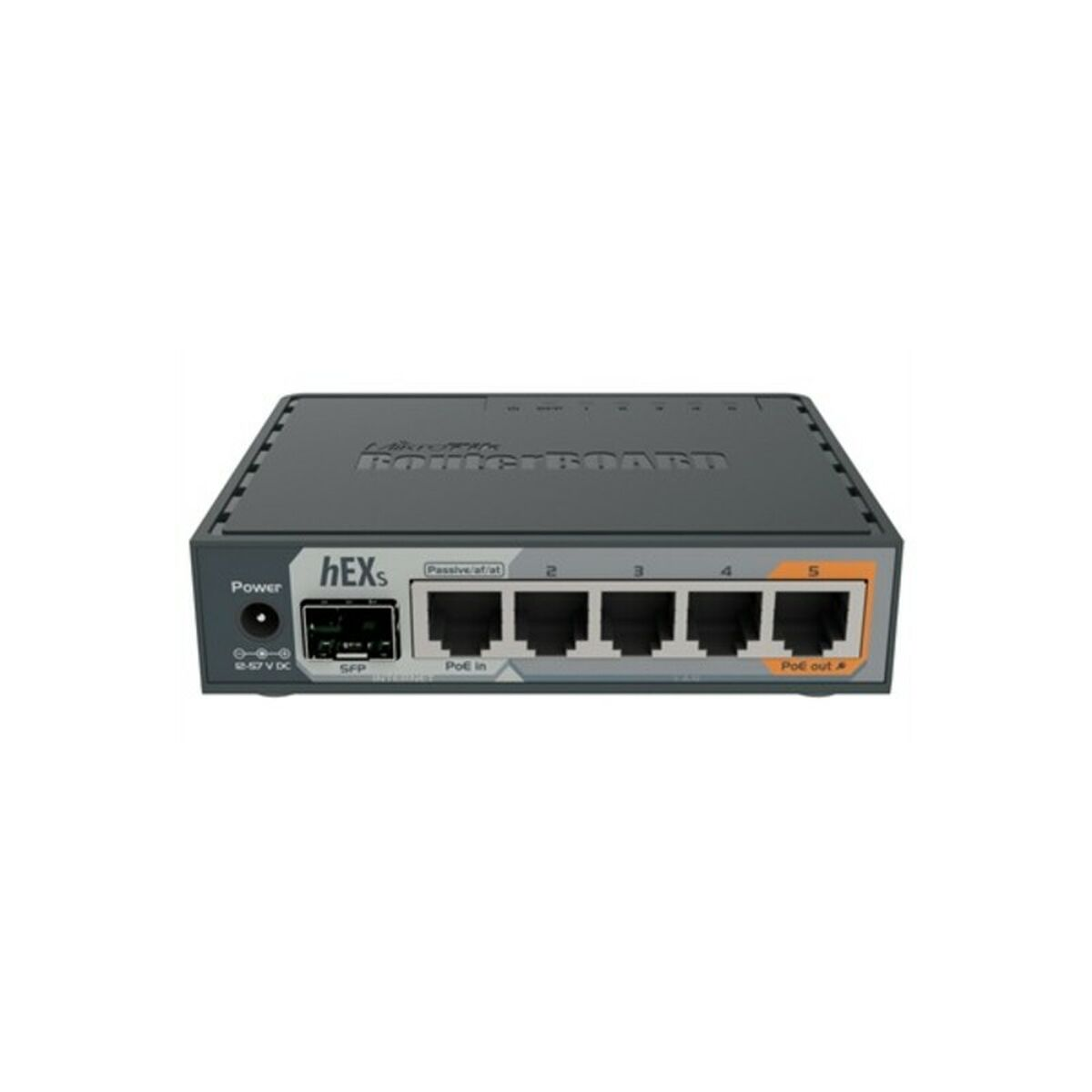 Schwarzer Router mit Anschlüssen, beschriftet mit 'PoE in', 'PoE out' und Nummern 2-5. Strom- und SFP-Anschlüsse.