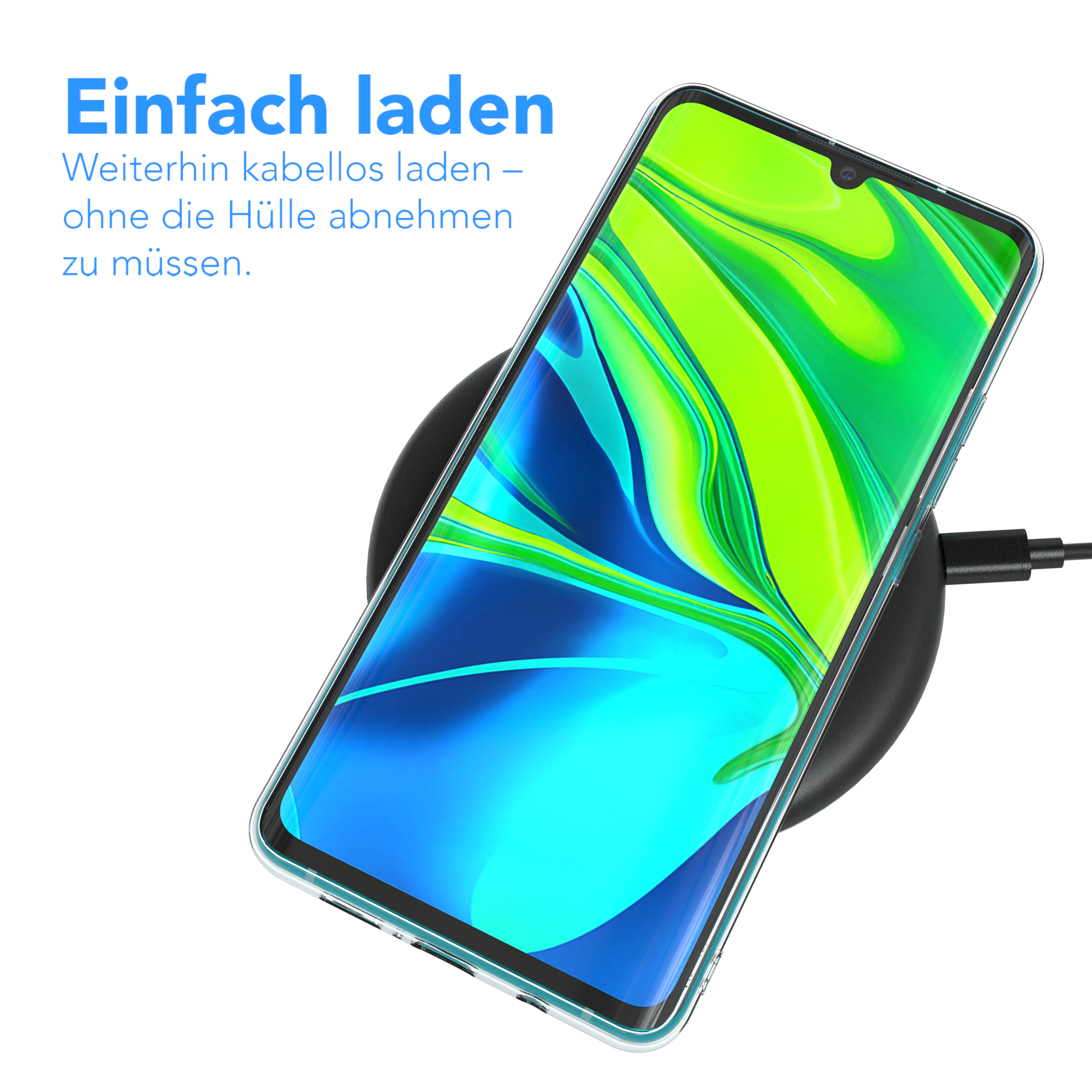 Ein Telefon auf einem kabellosen Ladegerät. Blauer Bildschirm mit grünem Muster. Schwarzes Ladegerät.