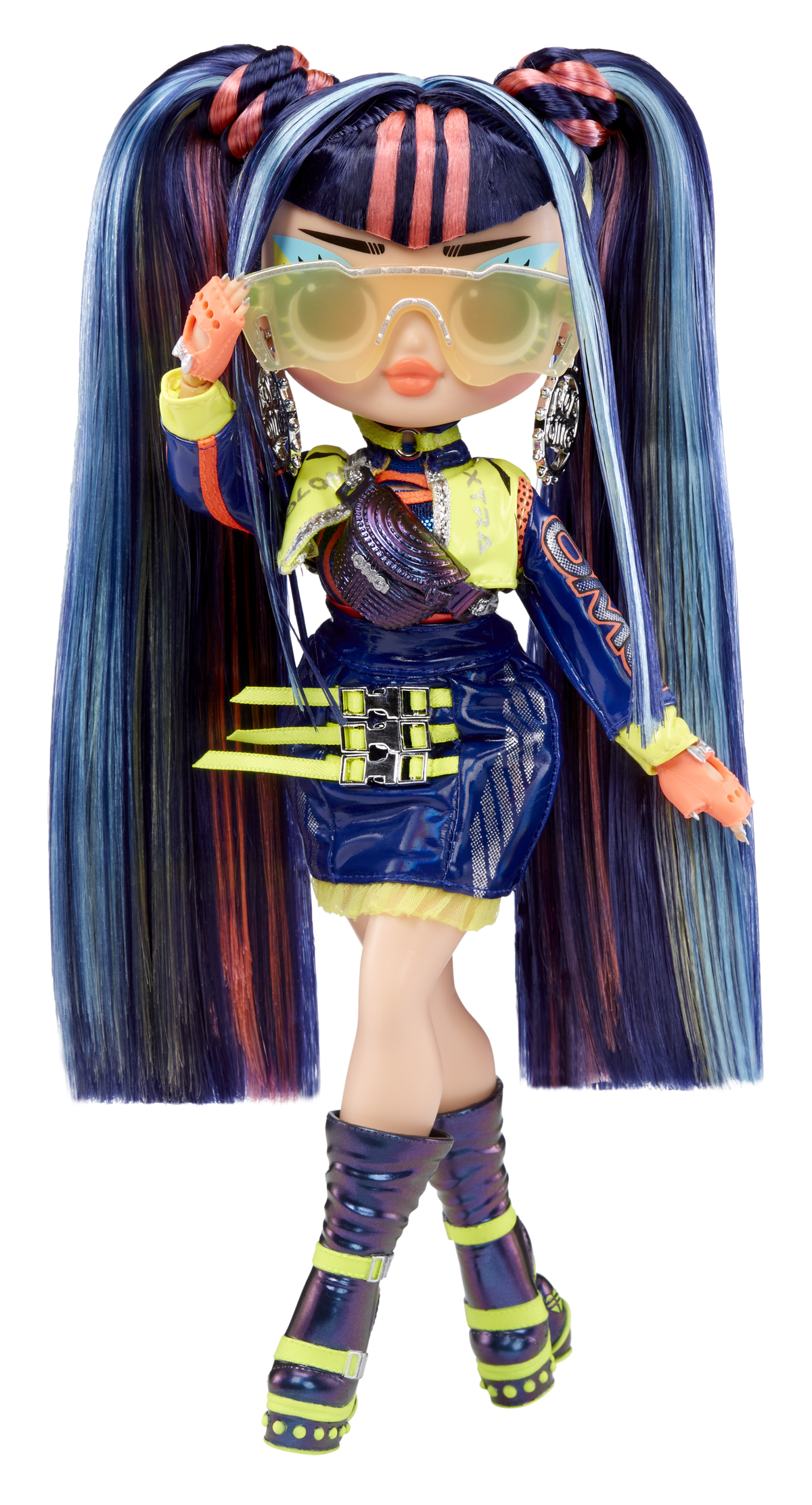 Lalka w okularach przeciwsłonecznych, ciemnoniebieskim stroju i butach.