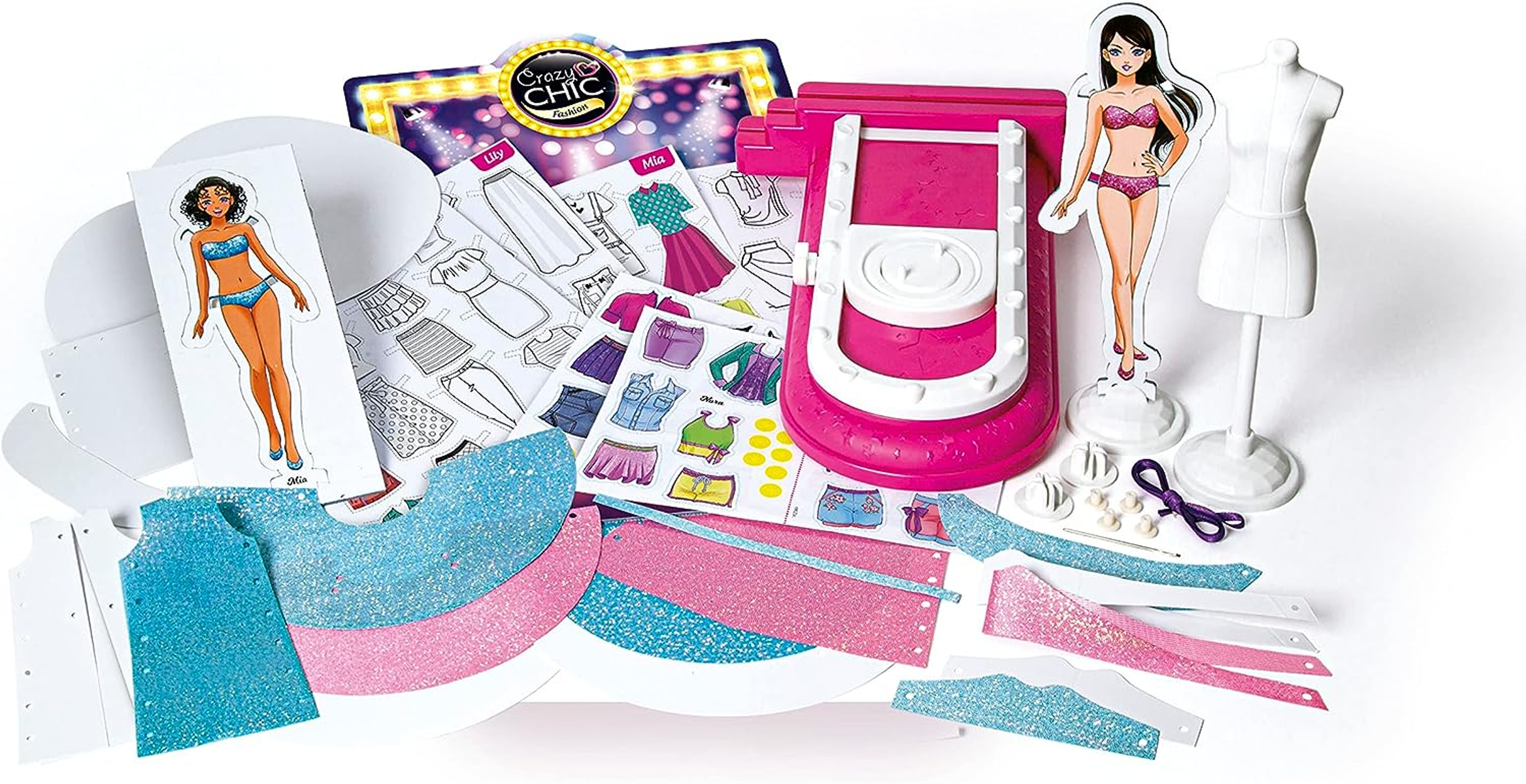 Ein Crazy Chic Mode-Set mit Puppe, Papierauschnitten und Zubehör. Rosa und weiße Farben.