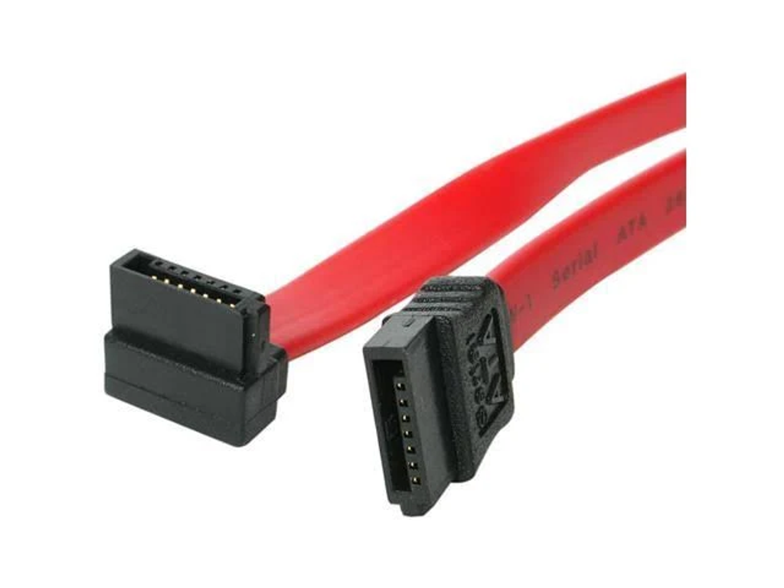 Un cable SATA rojo con conectores negros, sobre fondo blanco.